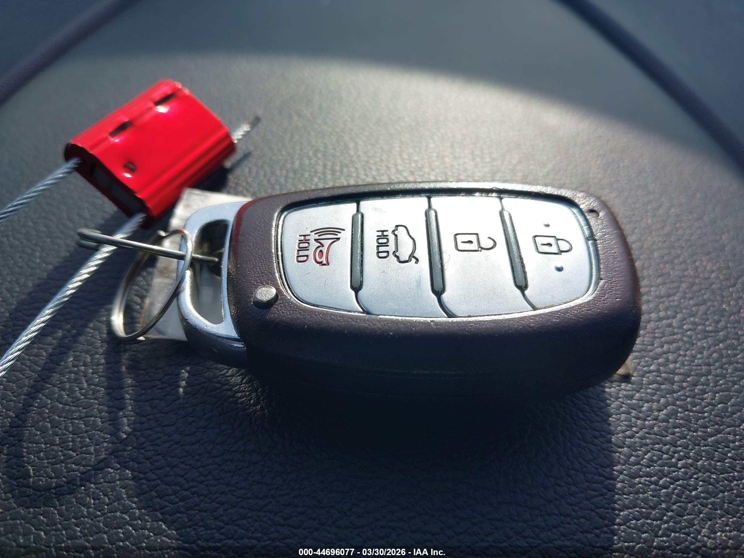 HYUNDAI ELANTRA image 11