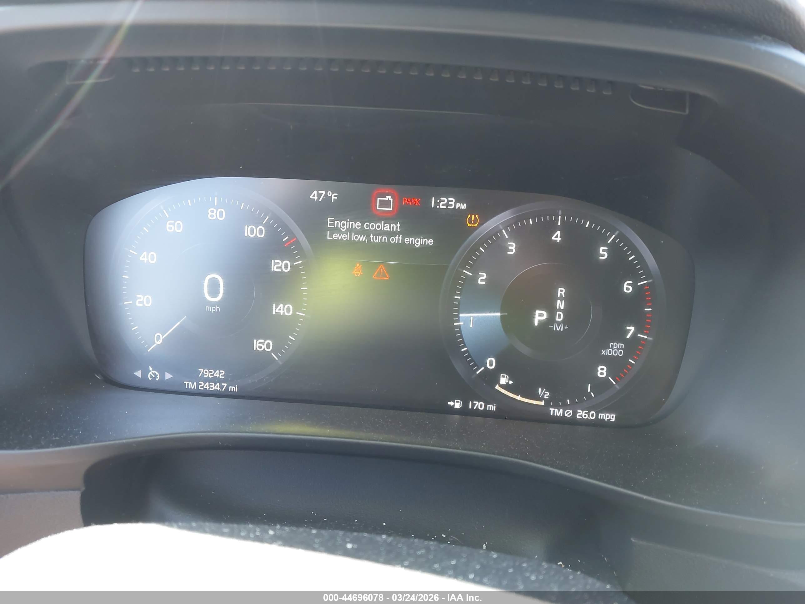 VOLVO XC40 image 7