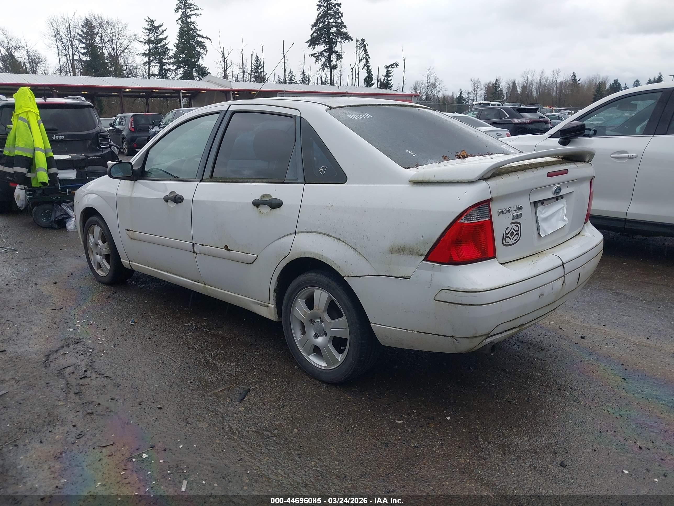 FORD FOCUS image 3