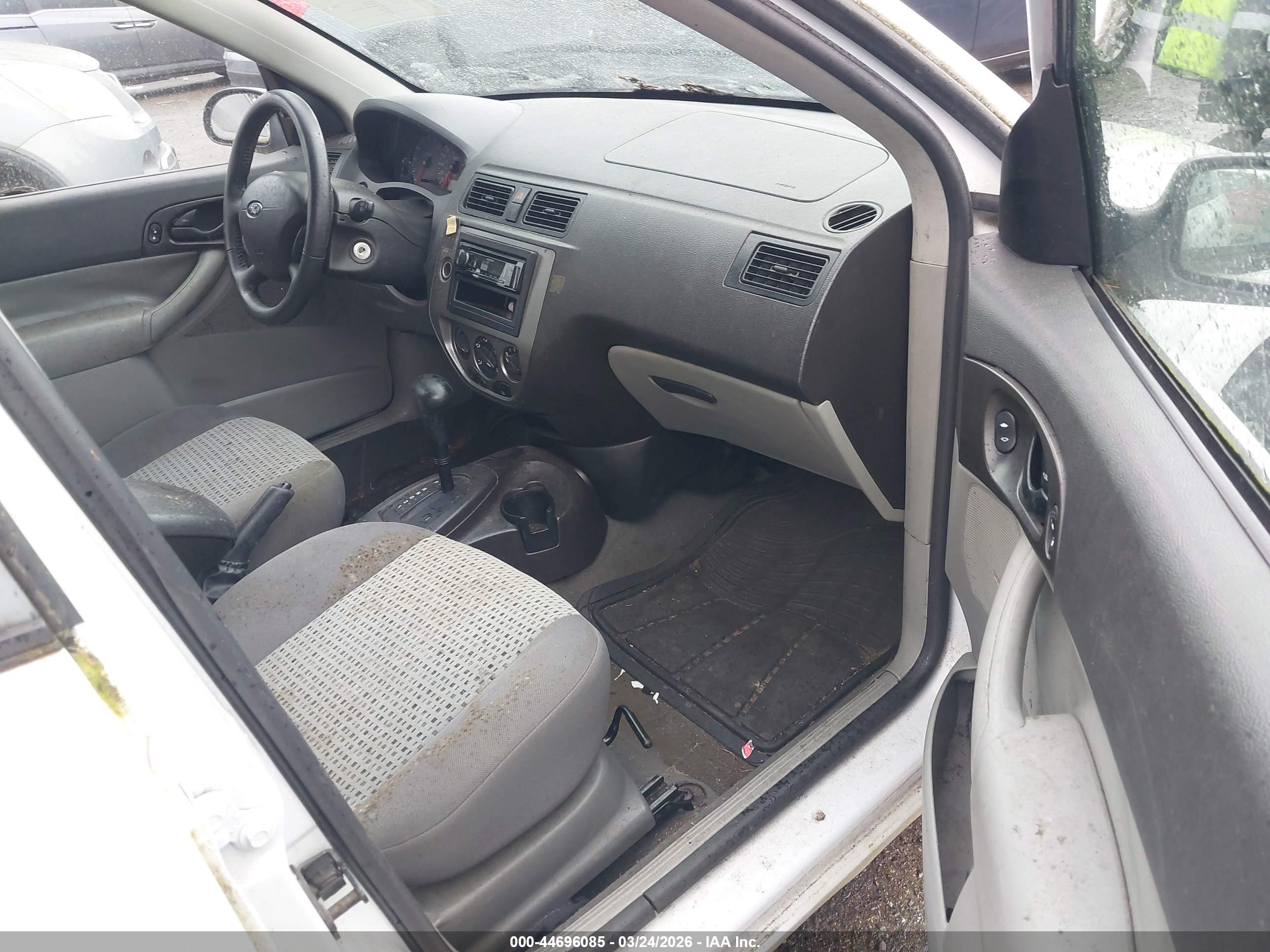 FORD FOCUS image 5
