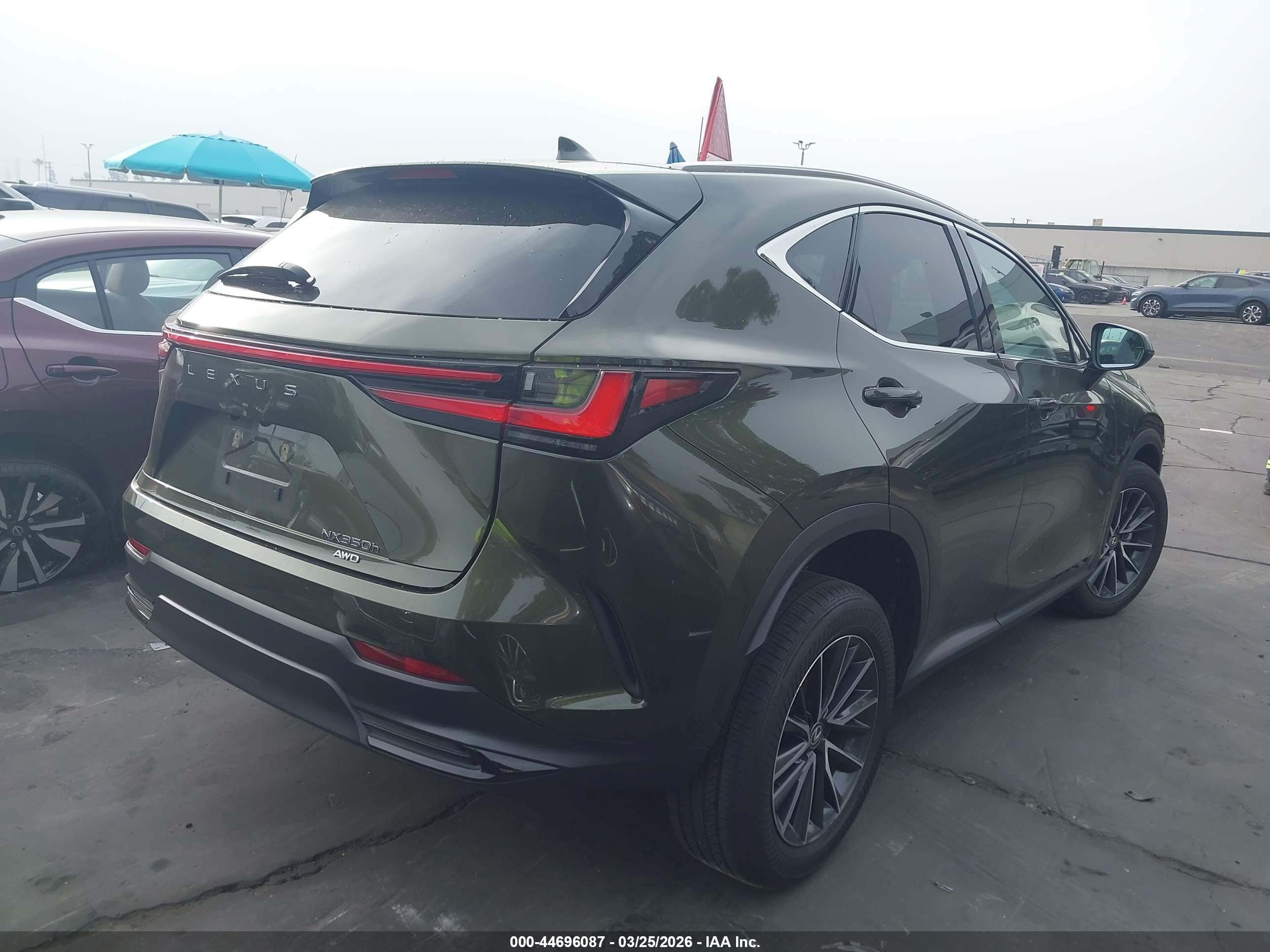 LEXUS NX image 4
