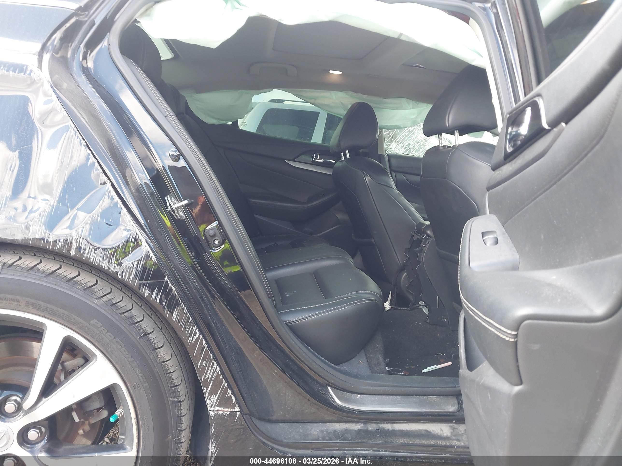 NISSAN MAXIMA image 8