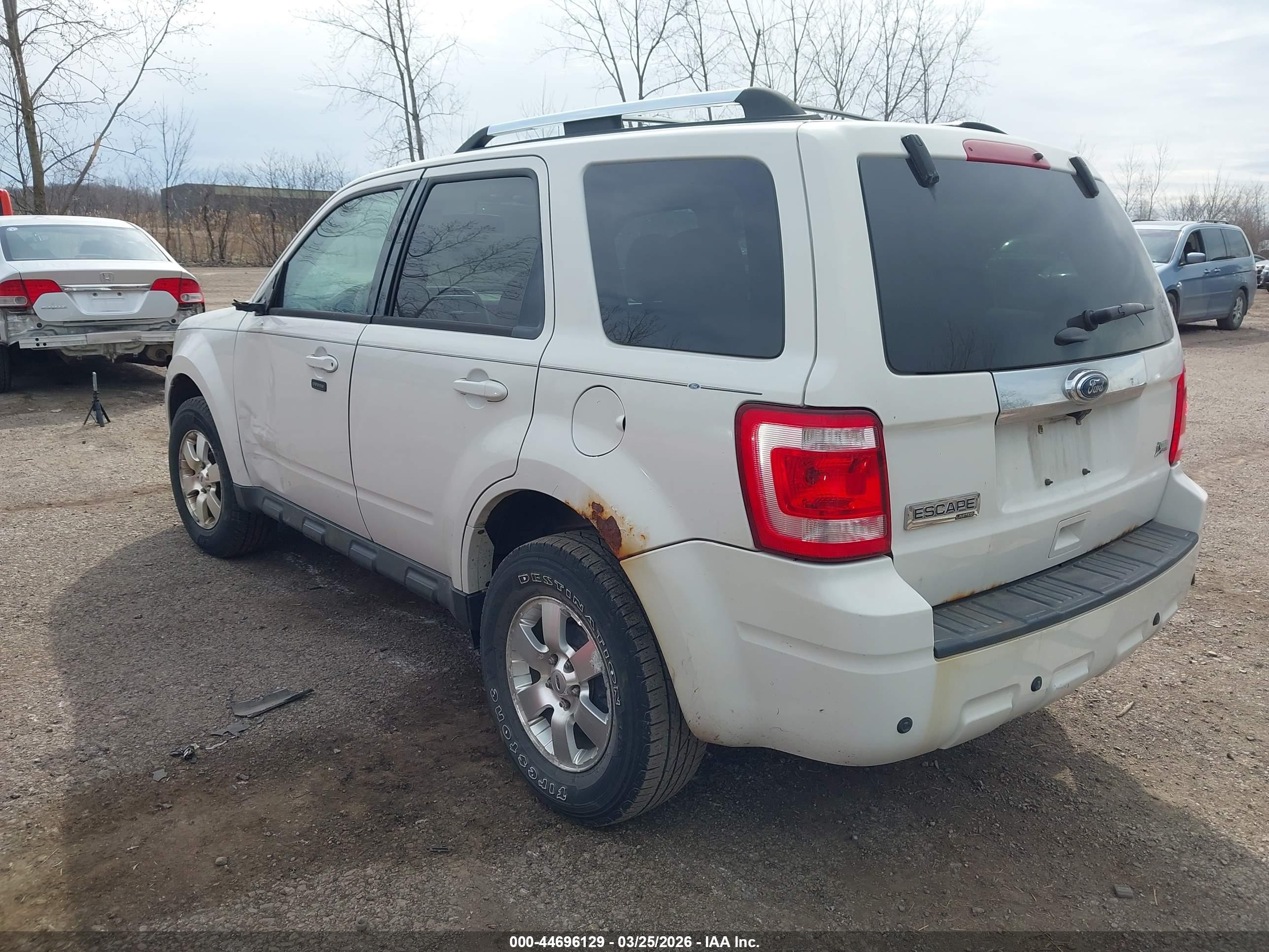 FORD ESCAPE image 3