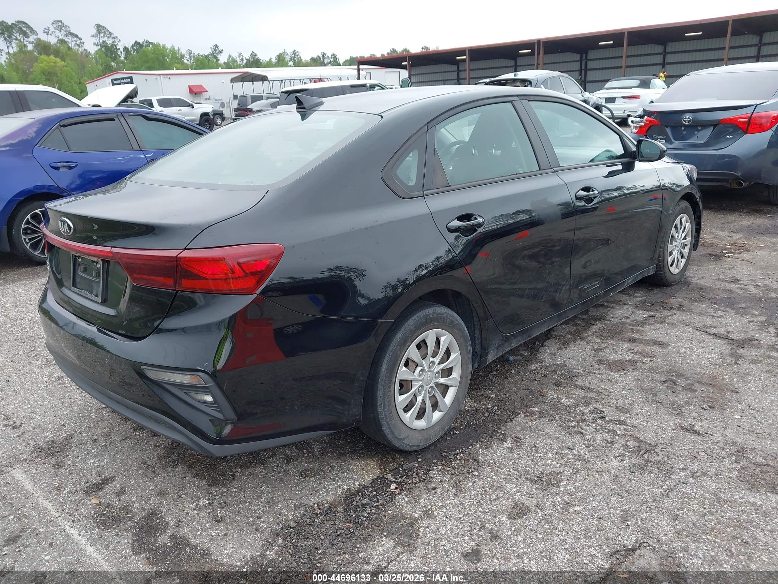KIA FORTE image 4