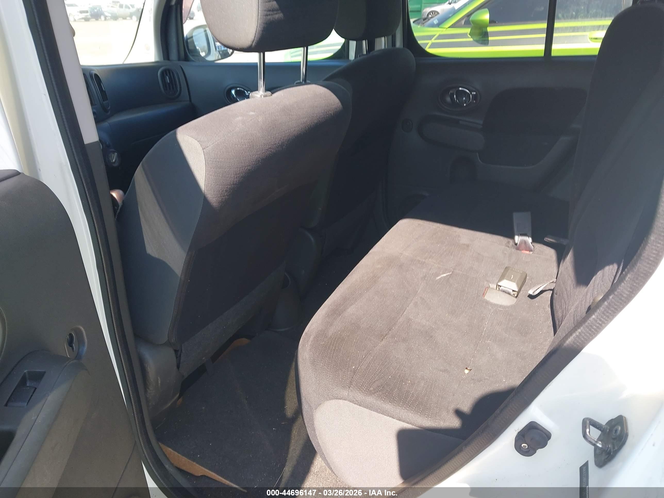 NISSAN CUBE image 8