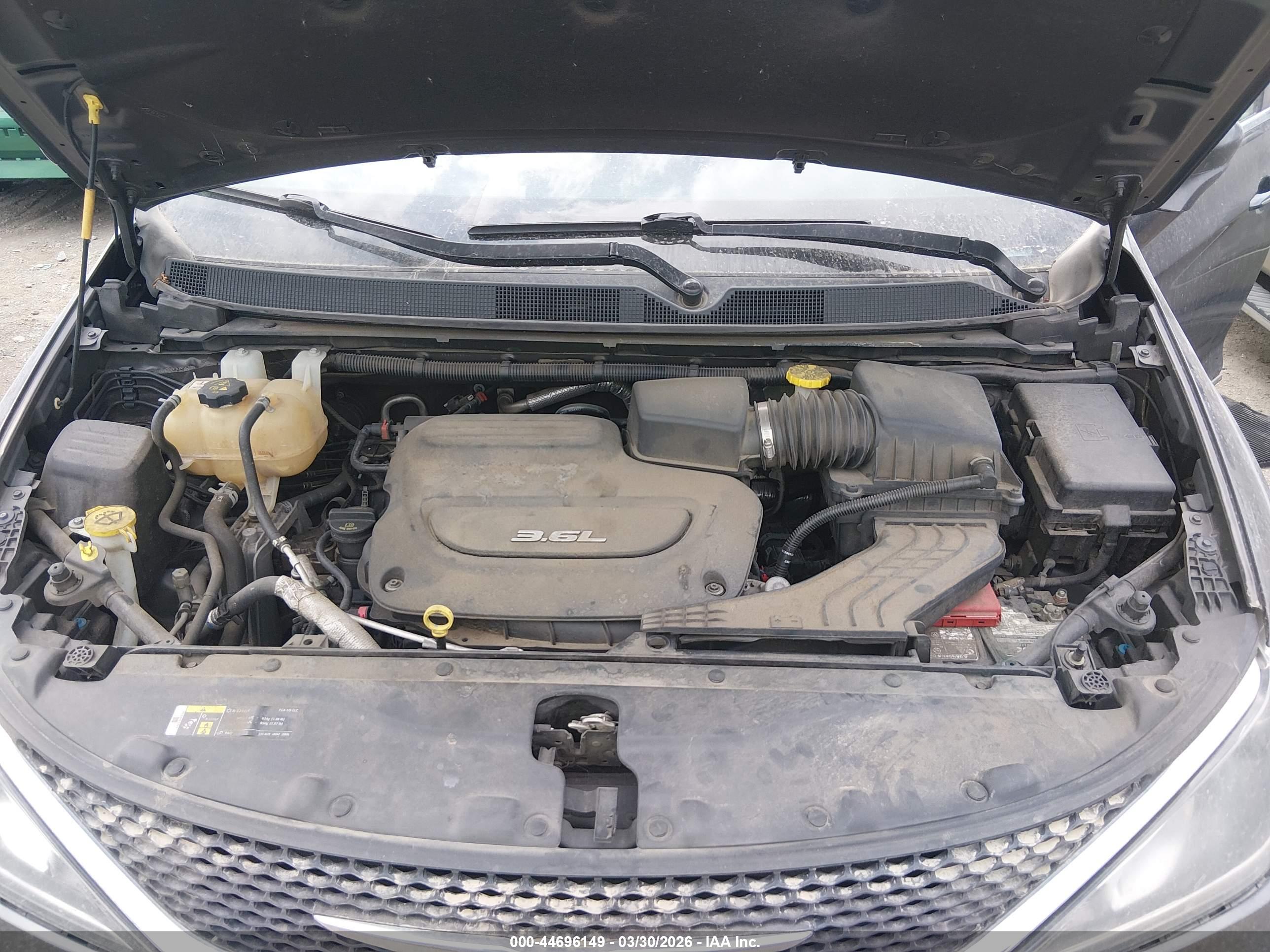 CHRYSLER PACIFICA image 10
