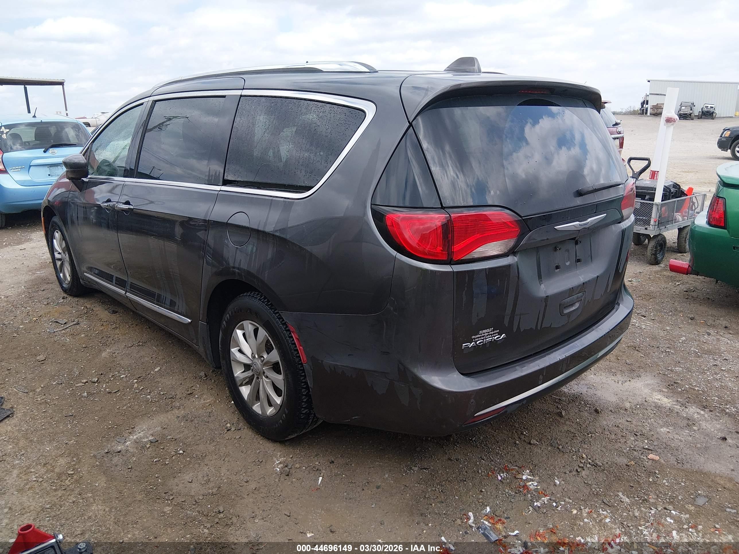 CHRYSLER PACIFICA image 3