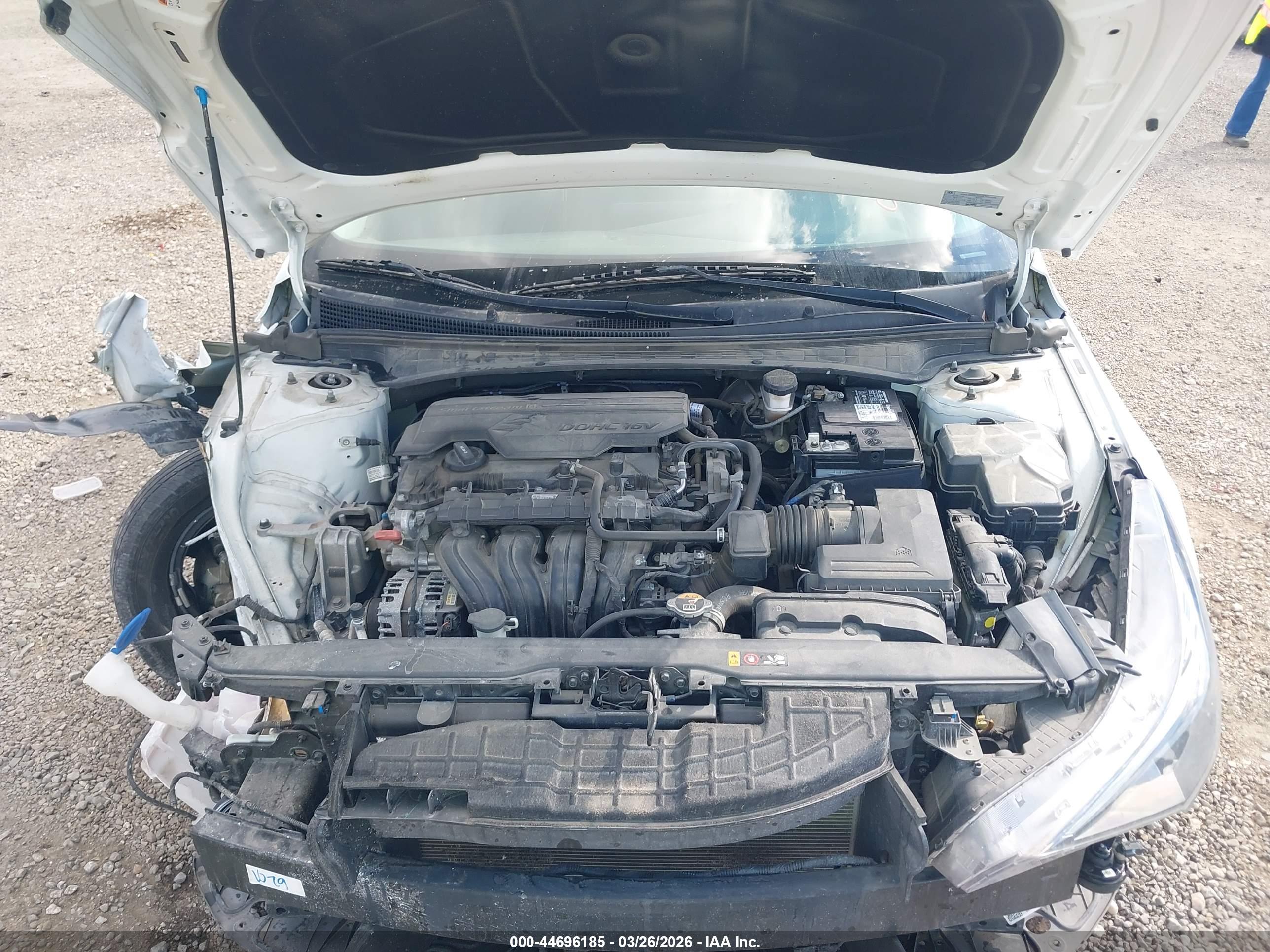HYUNDAI ELANTRA image 10