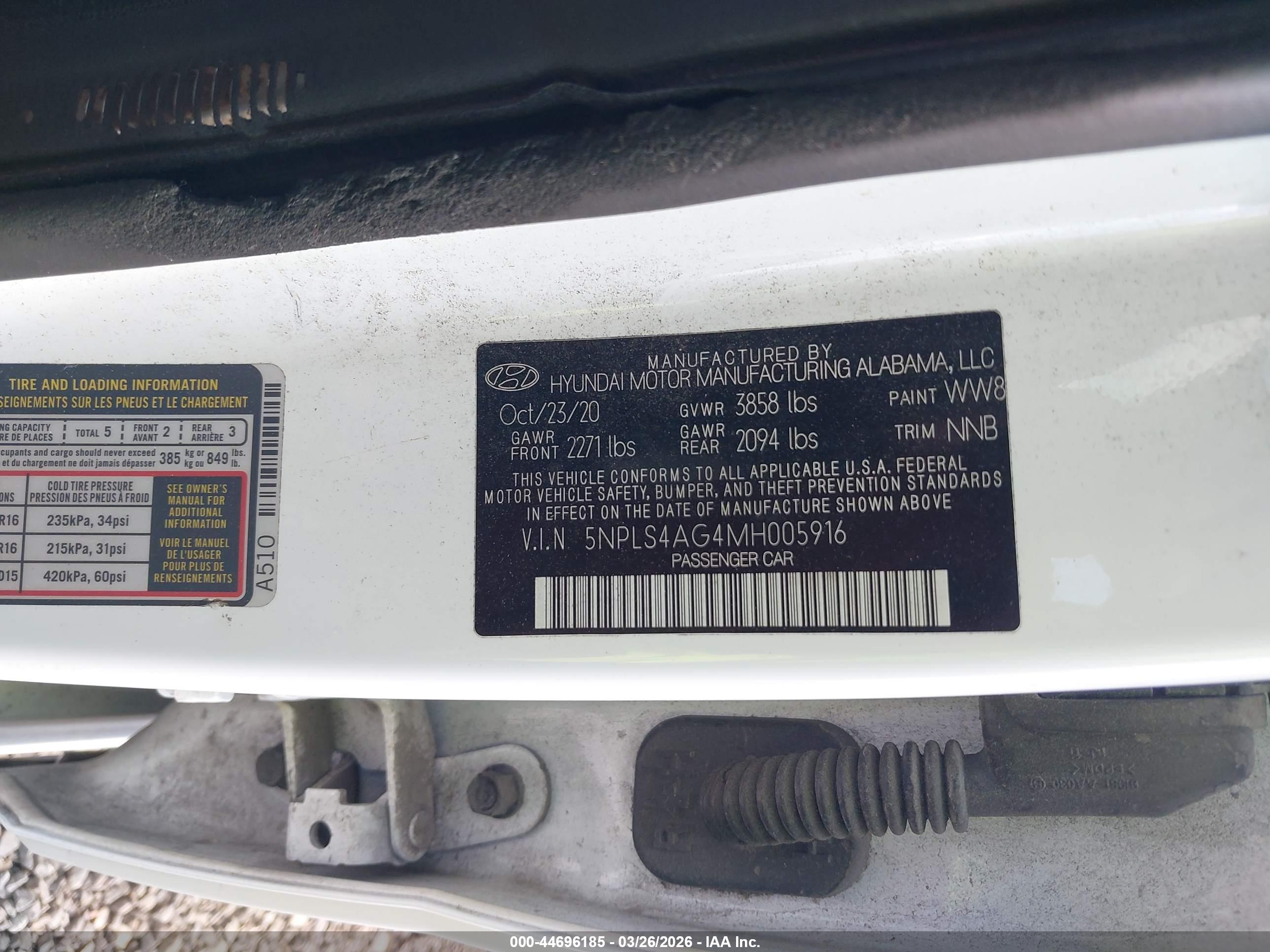 HYUNDAI ELANTRA image 9