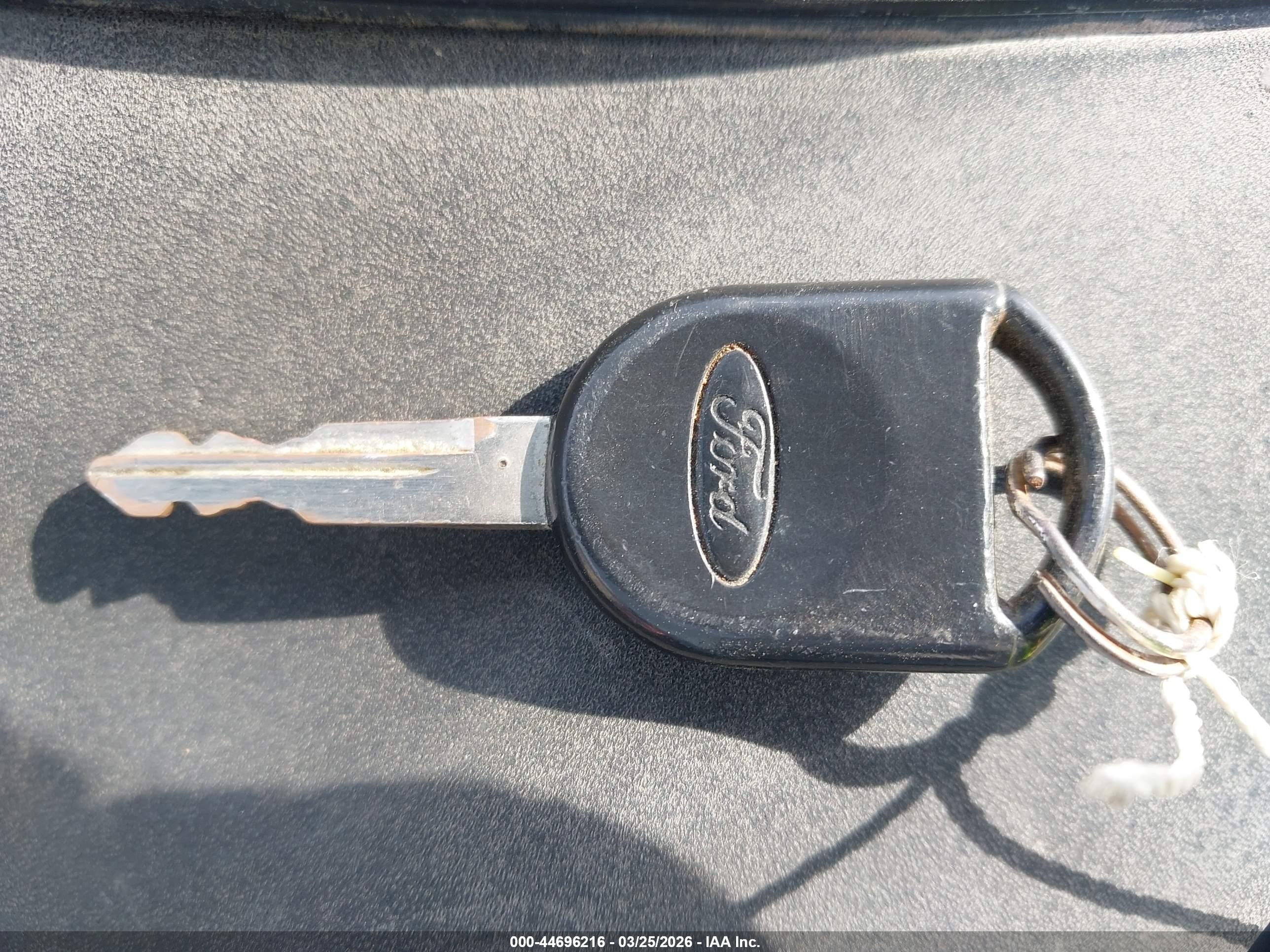 FORD FREESTAR image 11