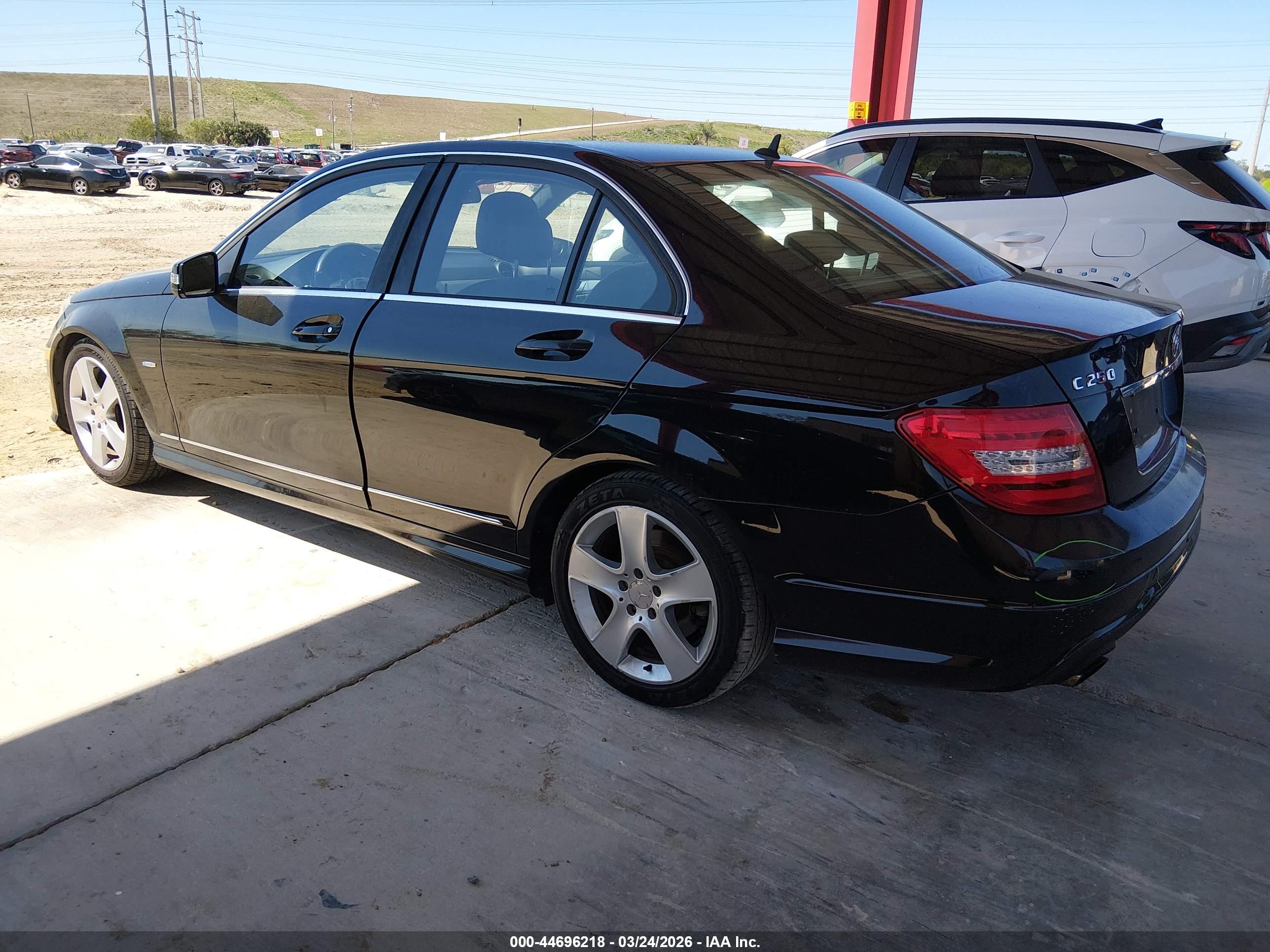 MERCEDES-BENZ C image 3