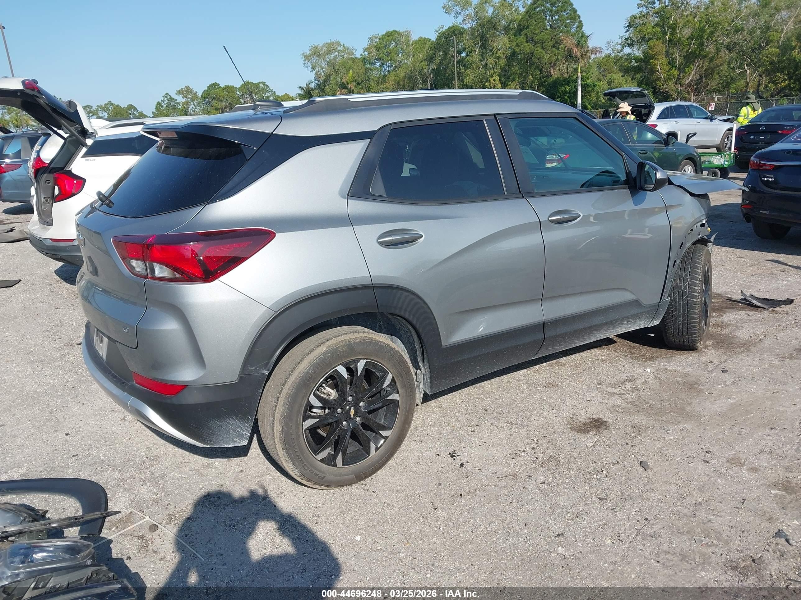 CHEVROLET TRAILBLAZER image 4