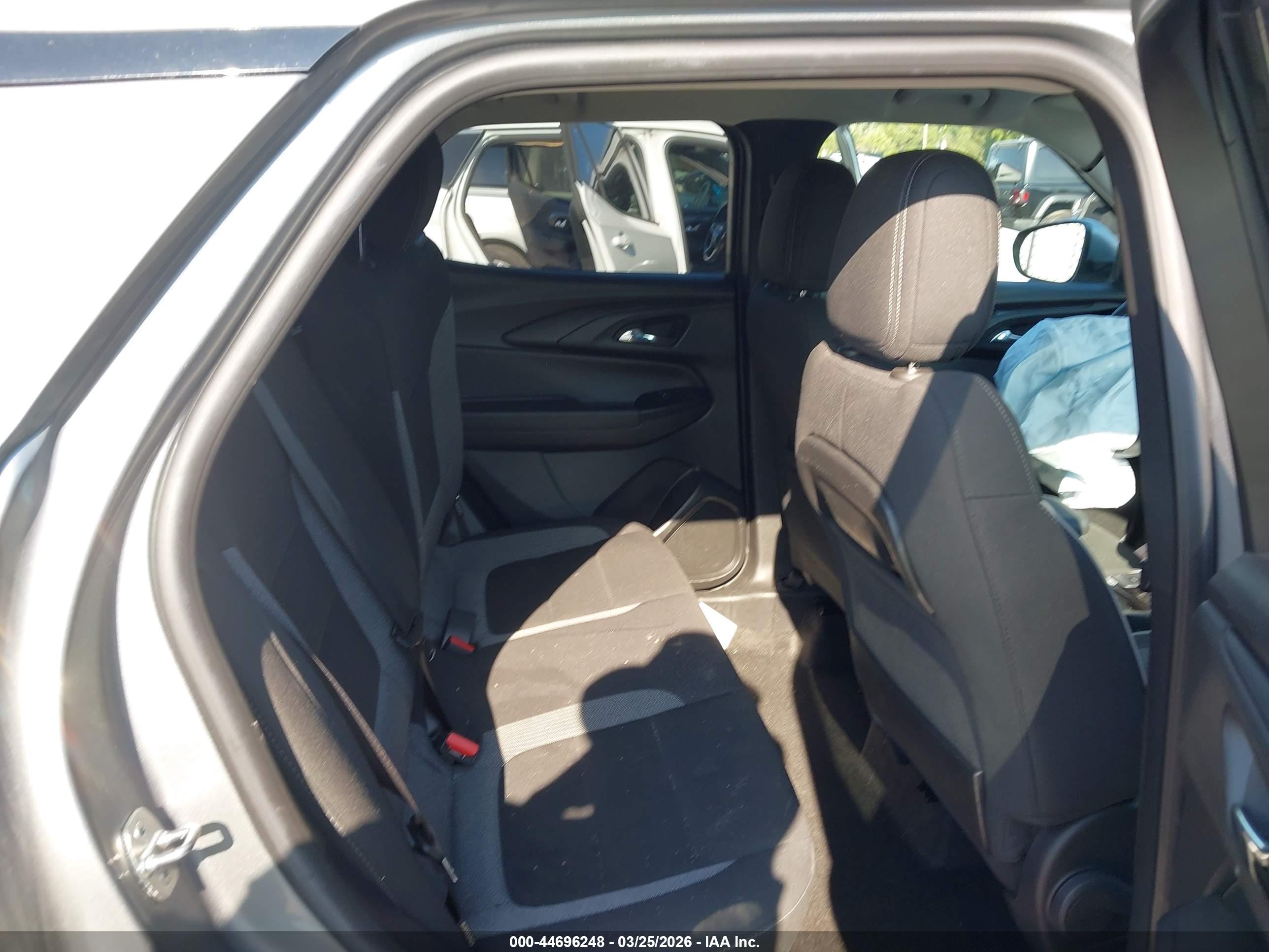 CHEVROLET TRAILBLAZER image 8