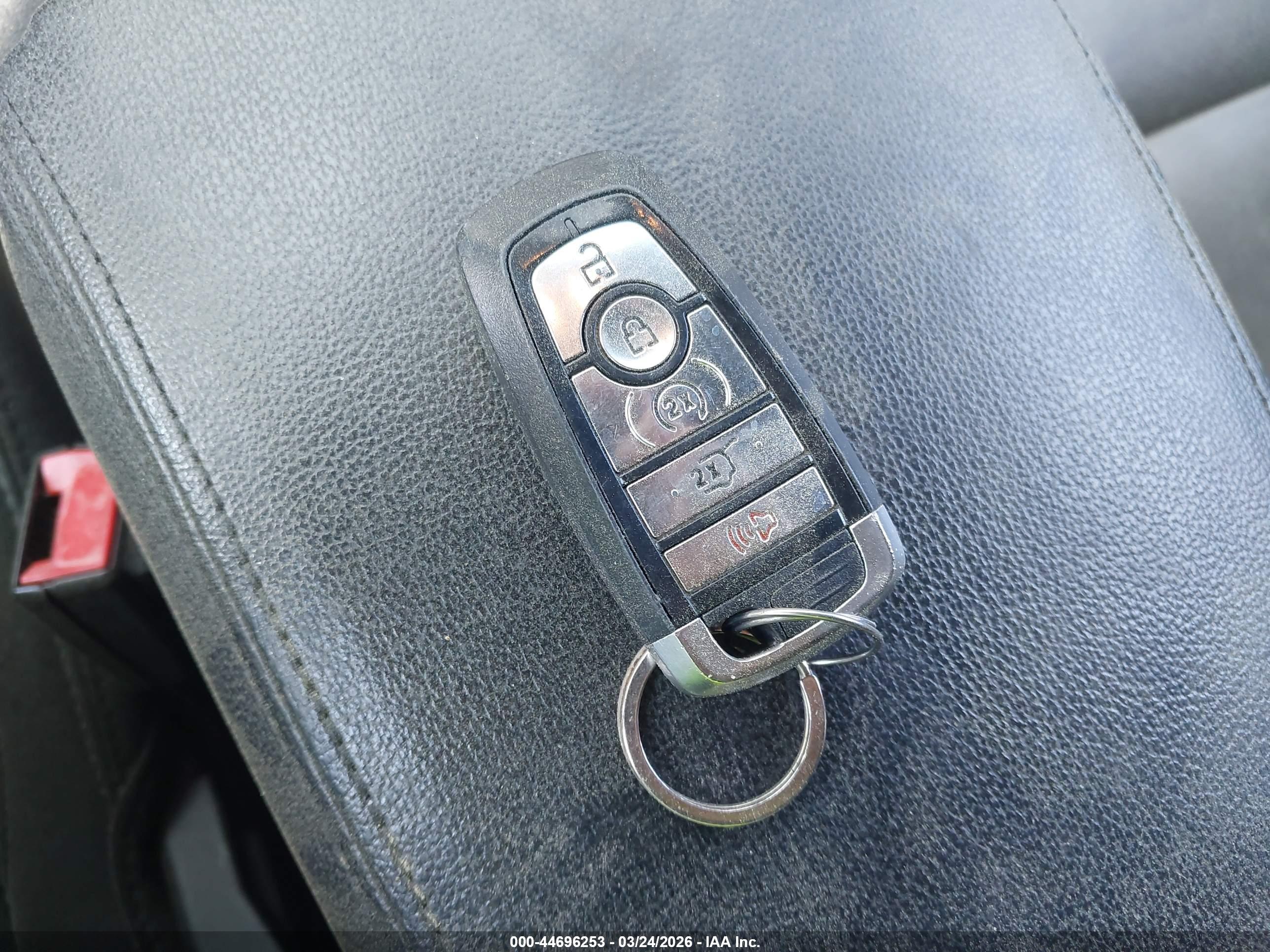 FORD EXPLORER image 11