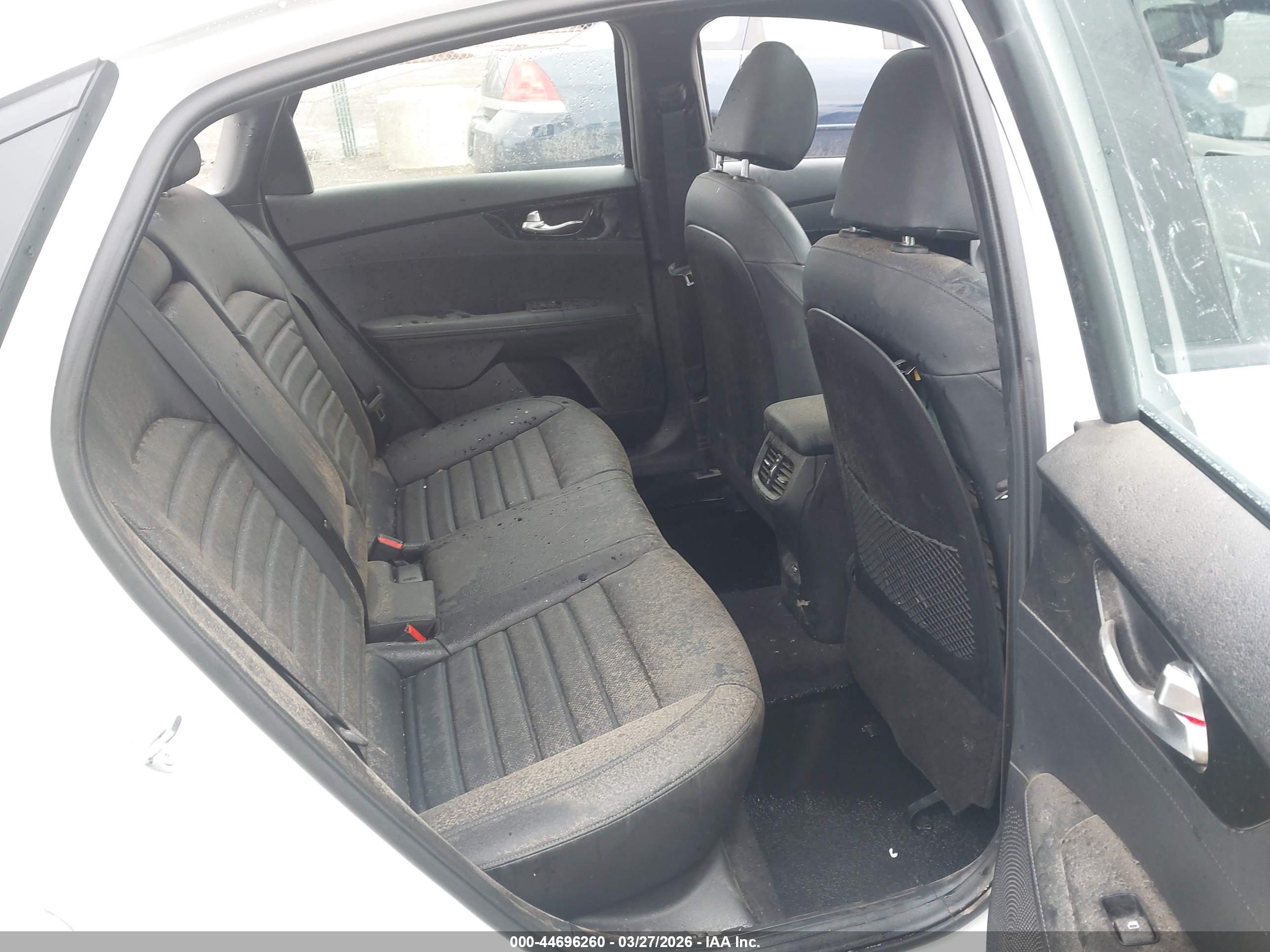 KIA FORTE image 8