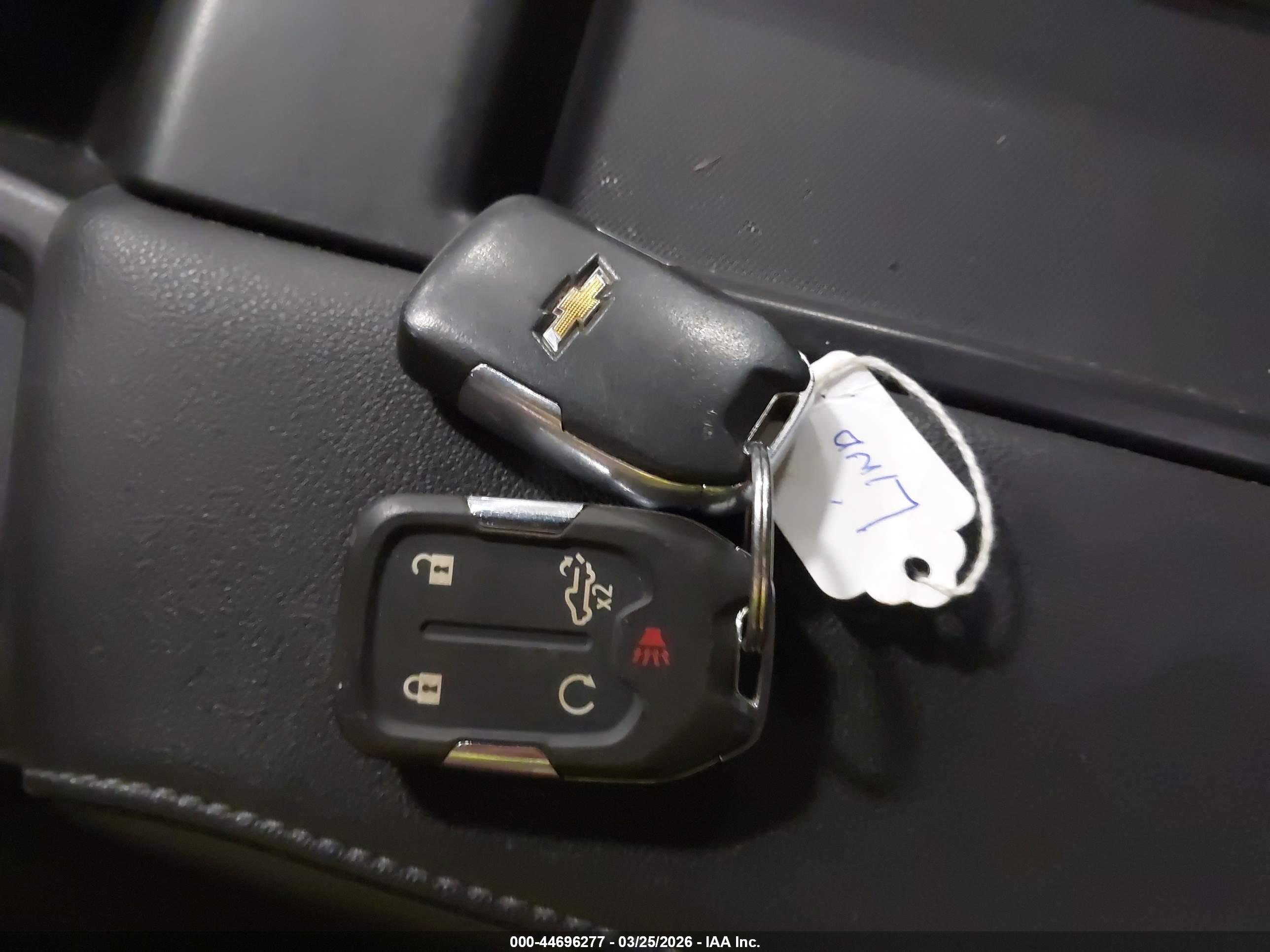CHEVROLET SILVERADO image 11