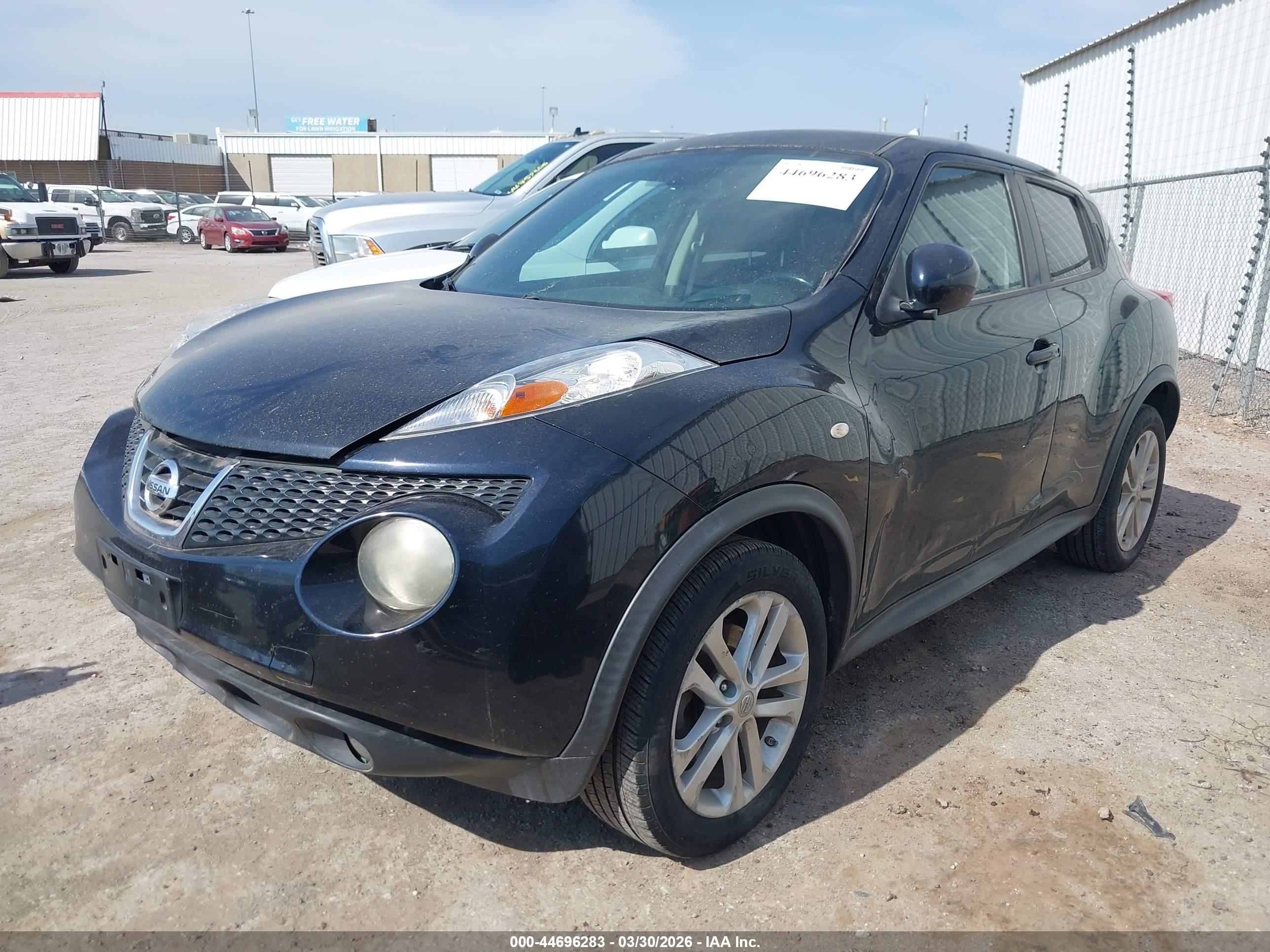 NISSAN JUKE image 2