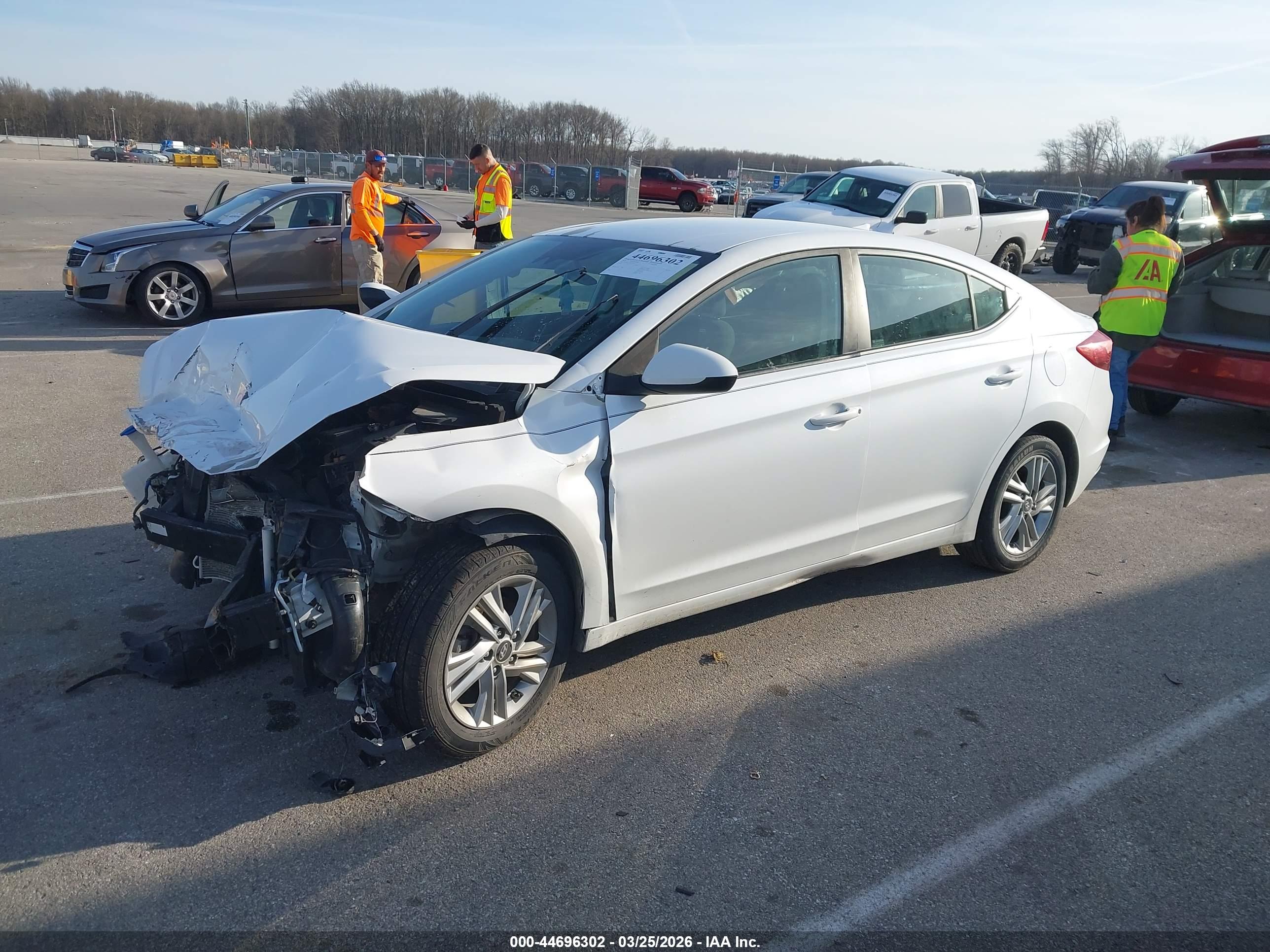 HYUNDAI ELANTRA image 2