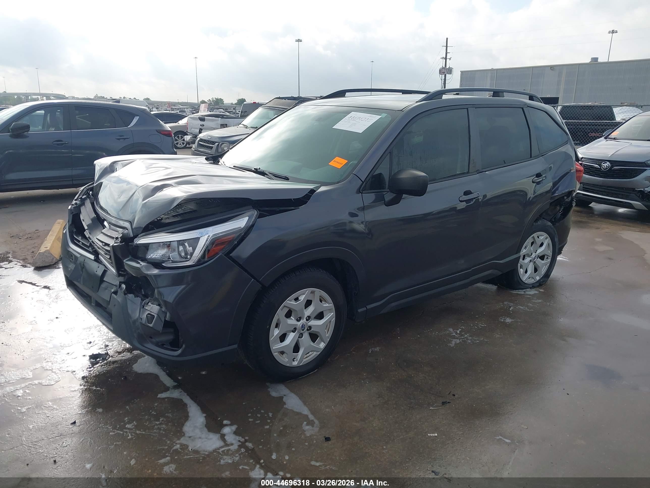 SUBARU FORESTER image 2