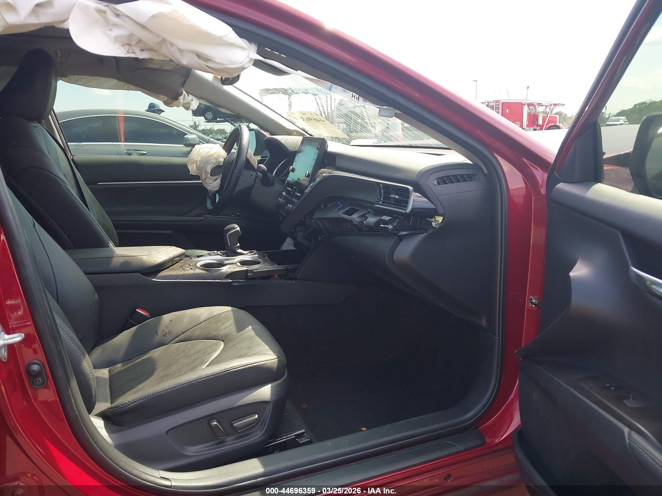 TOYOTA CAMRY image 5