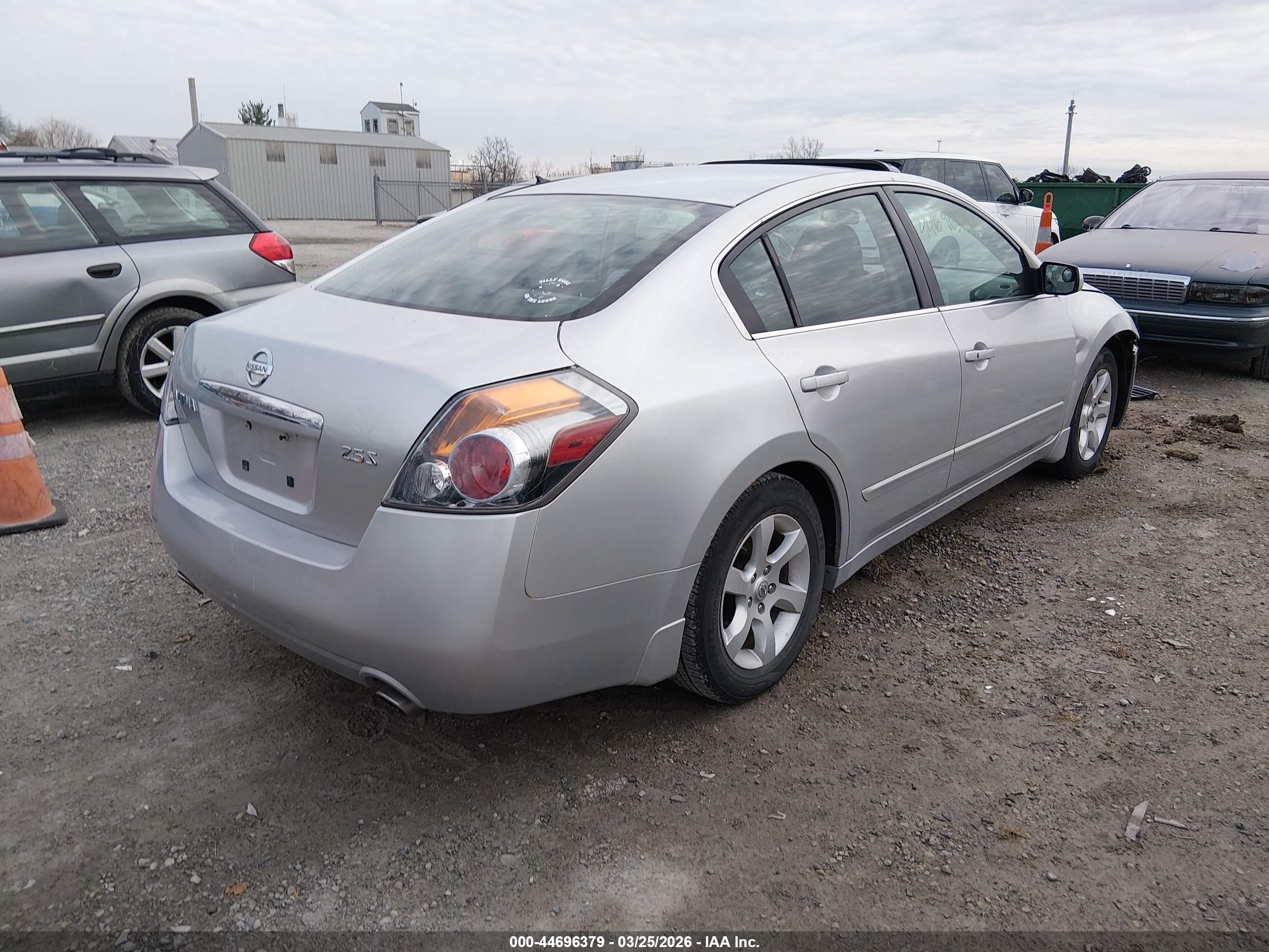 NISSAN ALTIMA image 4