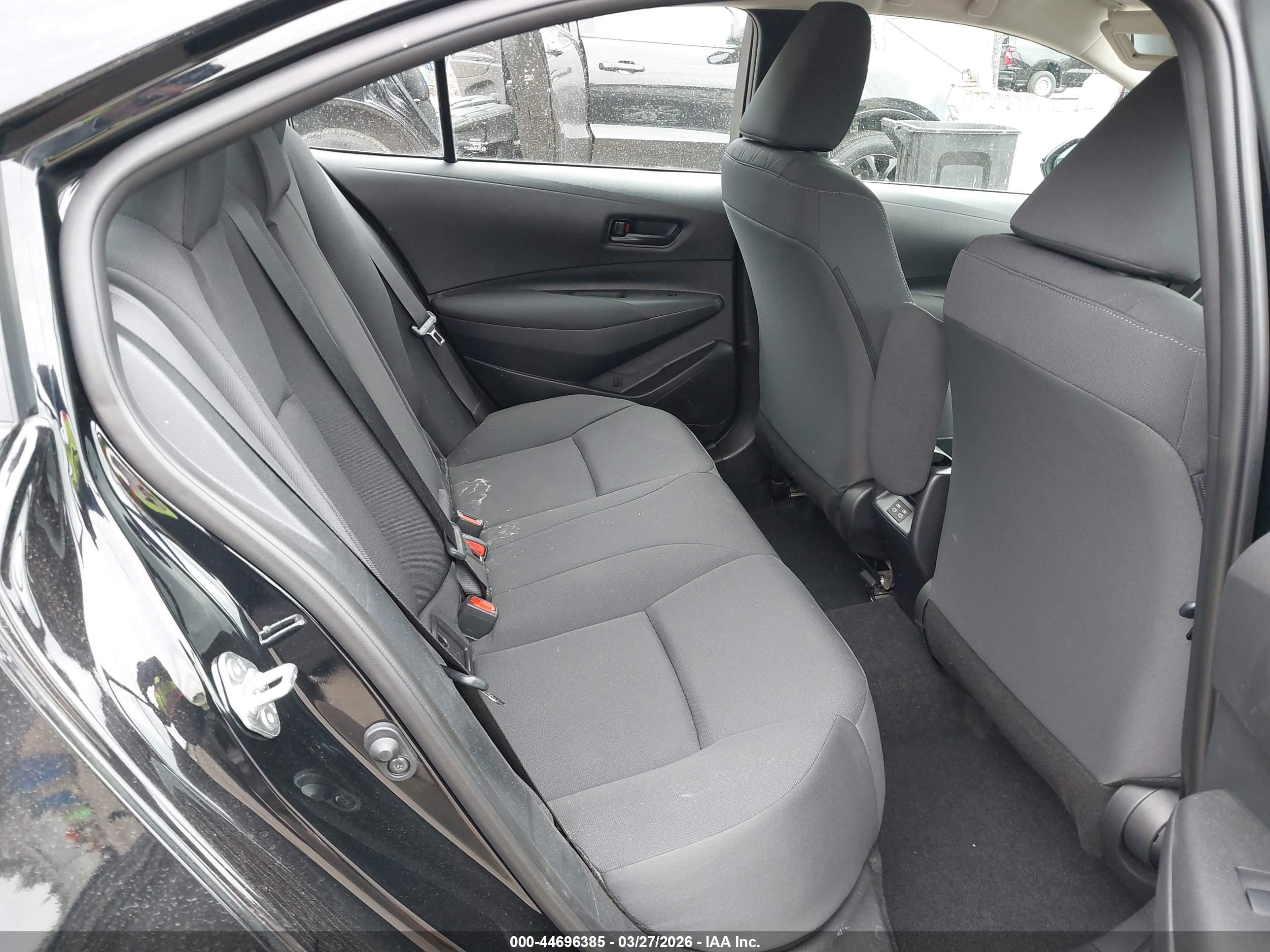 TOYOTA COROLLA image 8