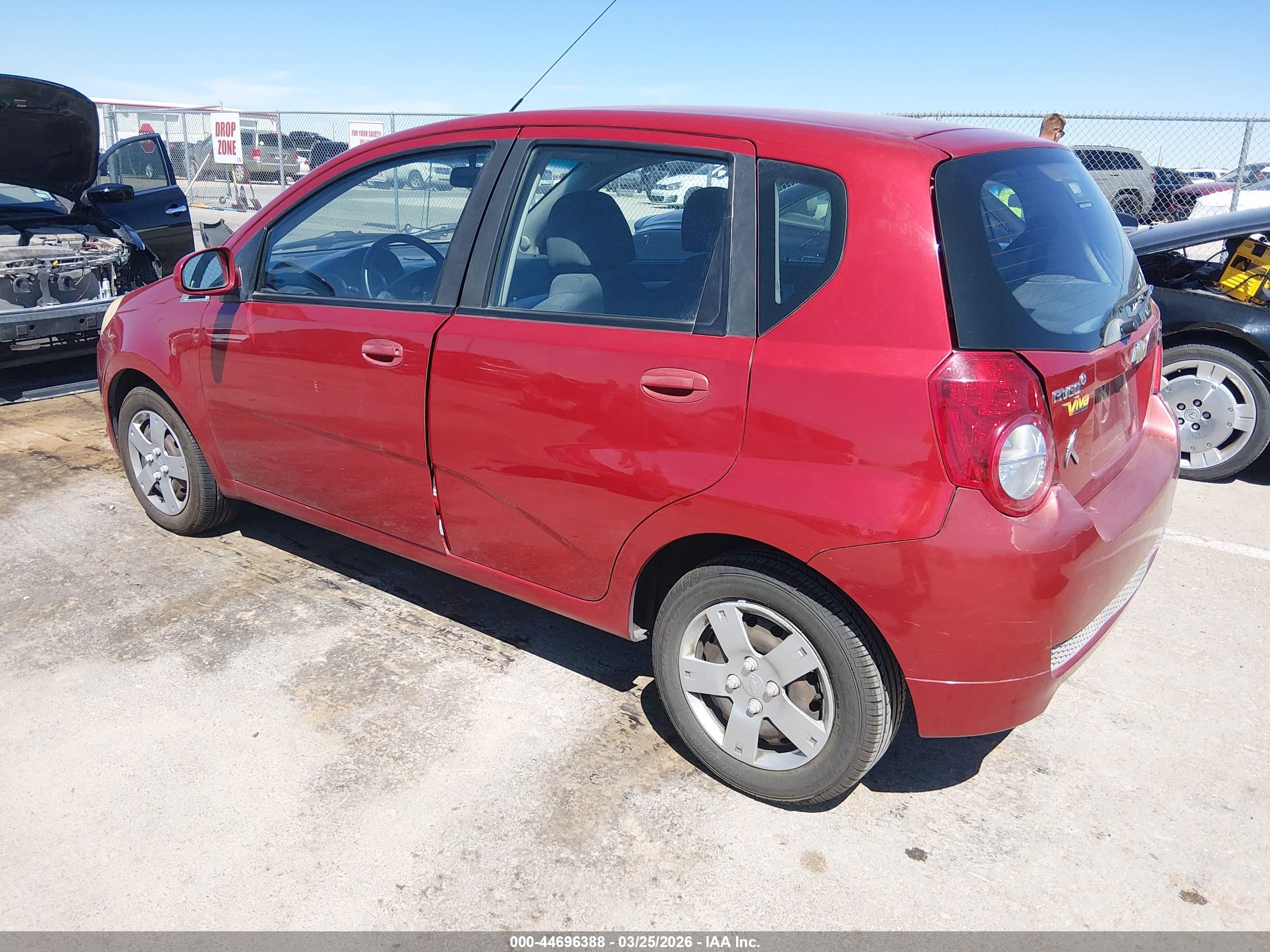 CHEVROLET AVEO image 3