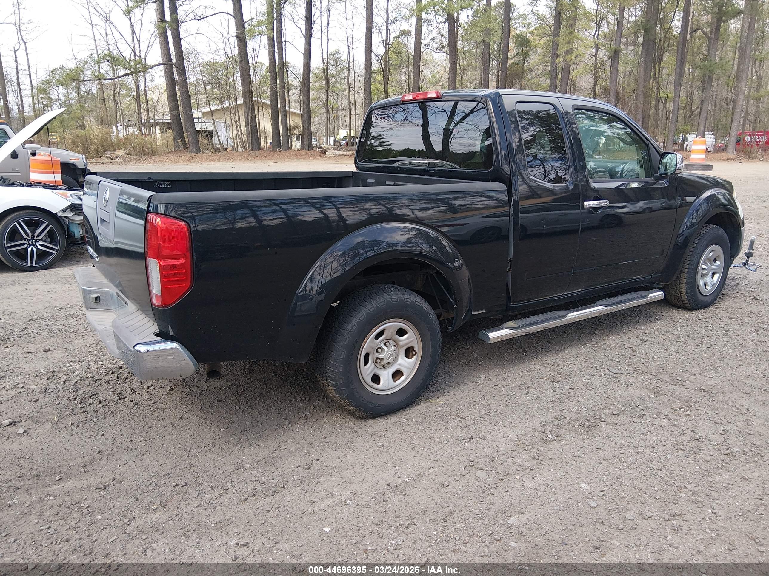 NISSAN FRONTIER image 4
