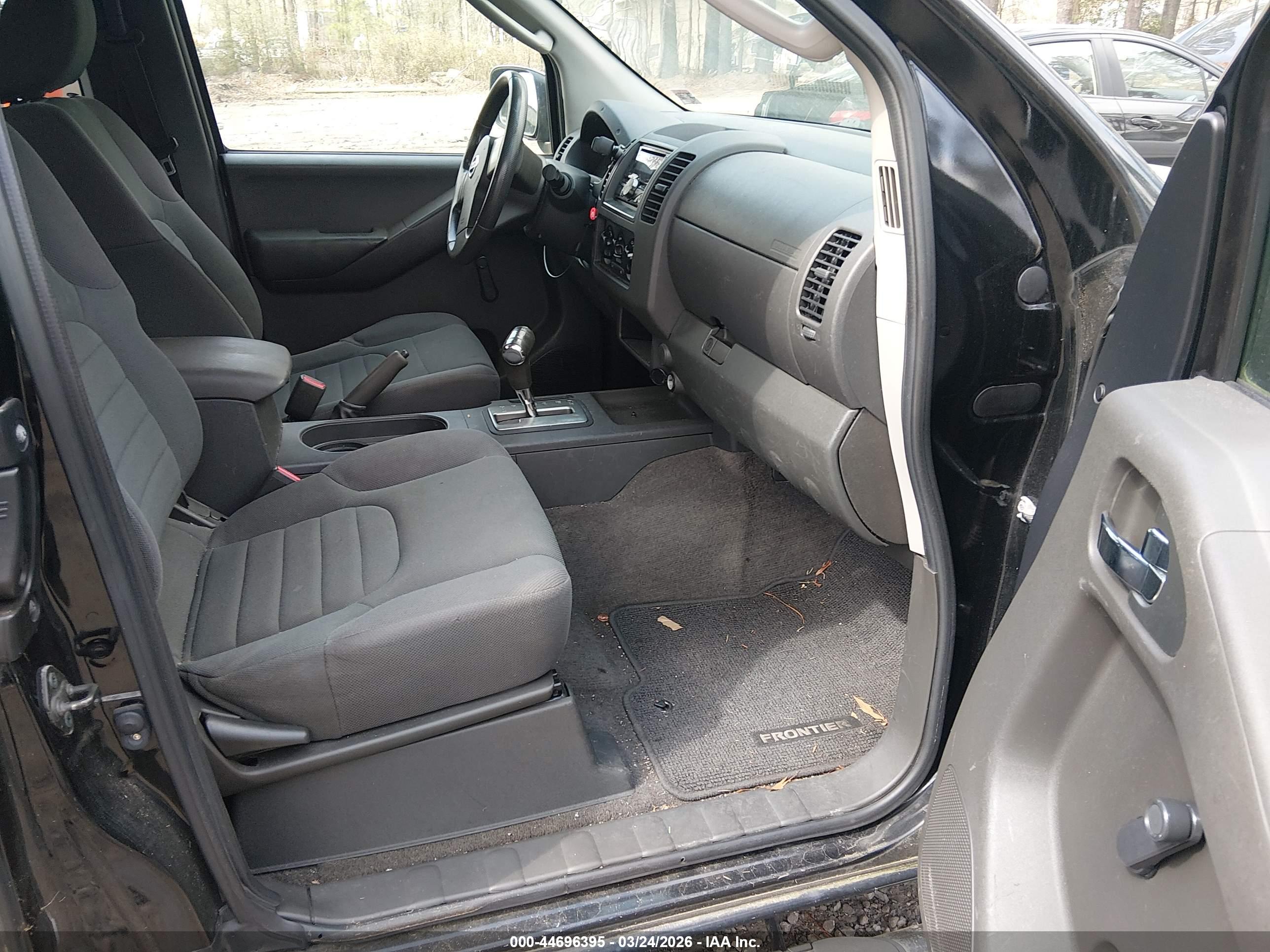 NISSAN FRONTIER image 5