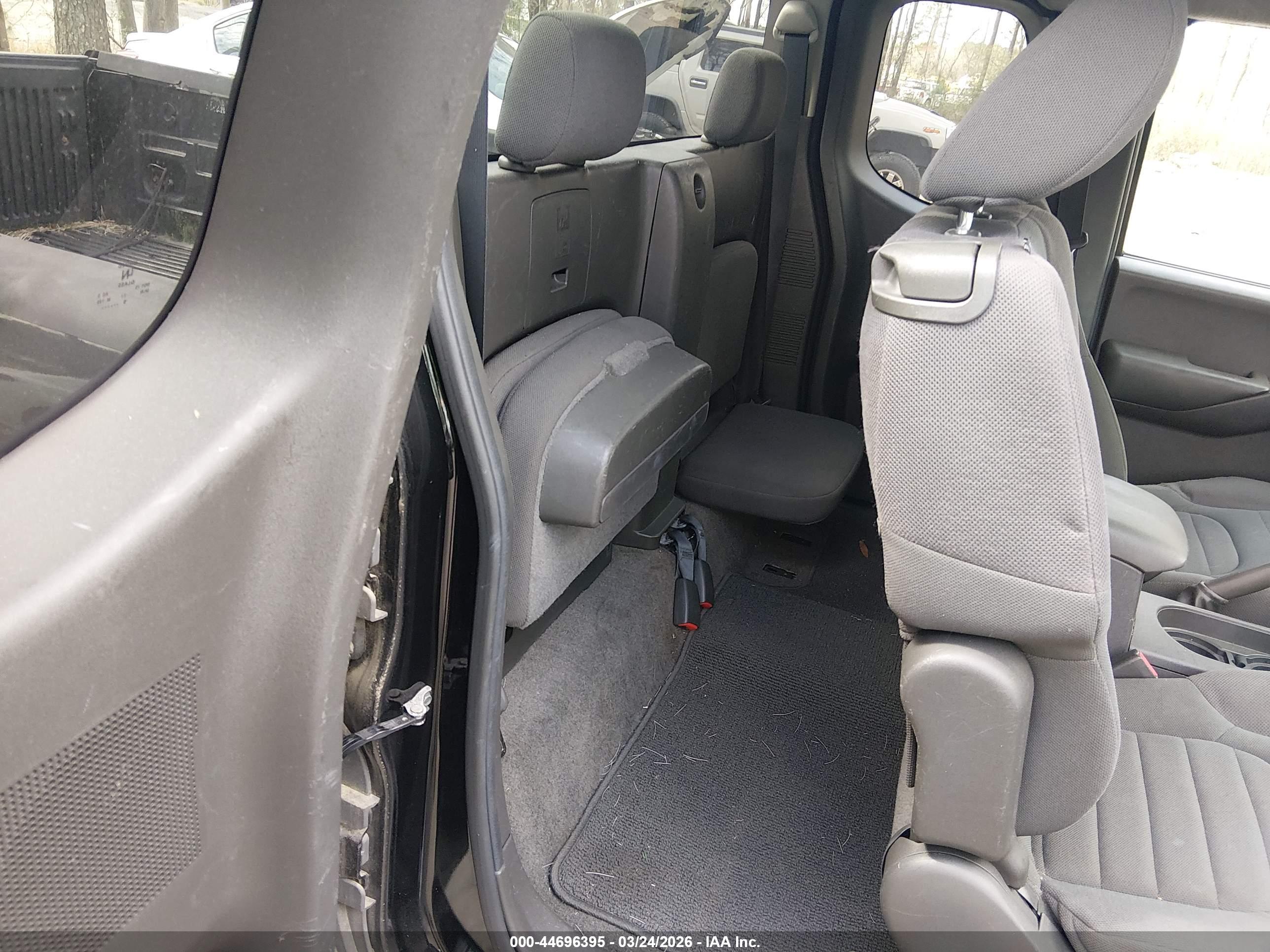 NISSAN FRONTIER image 8