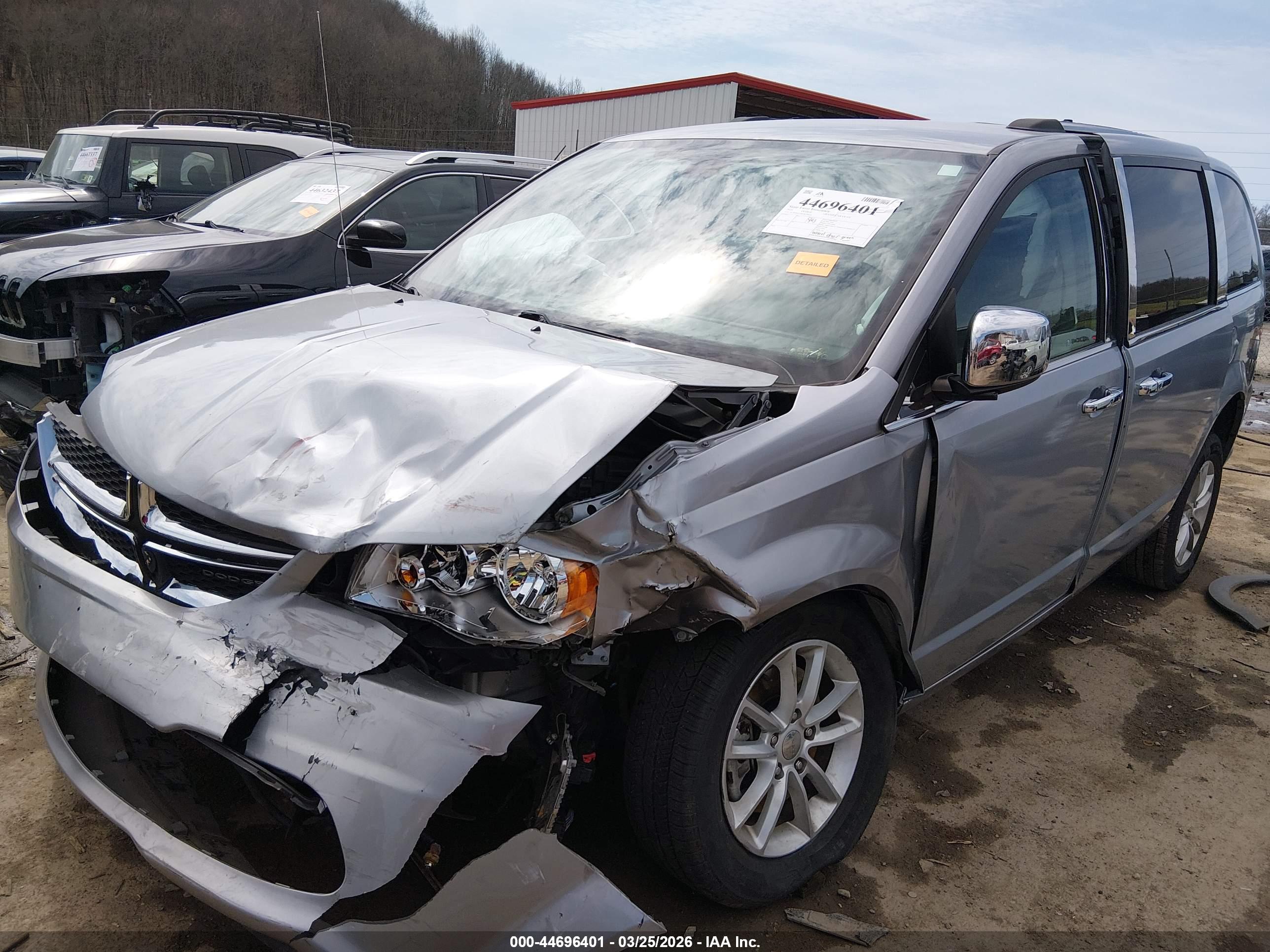 DODGE GRAND image 2