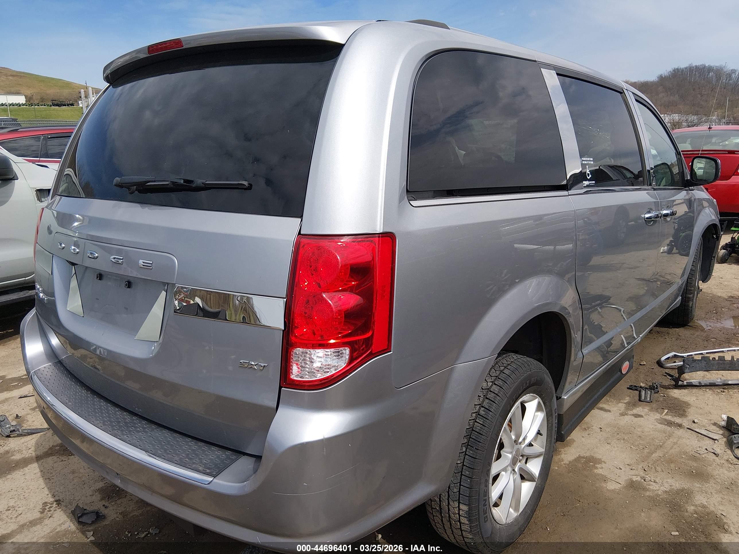DODGE GRAND image 4