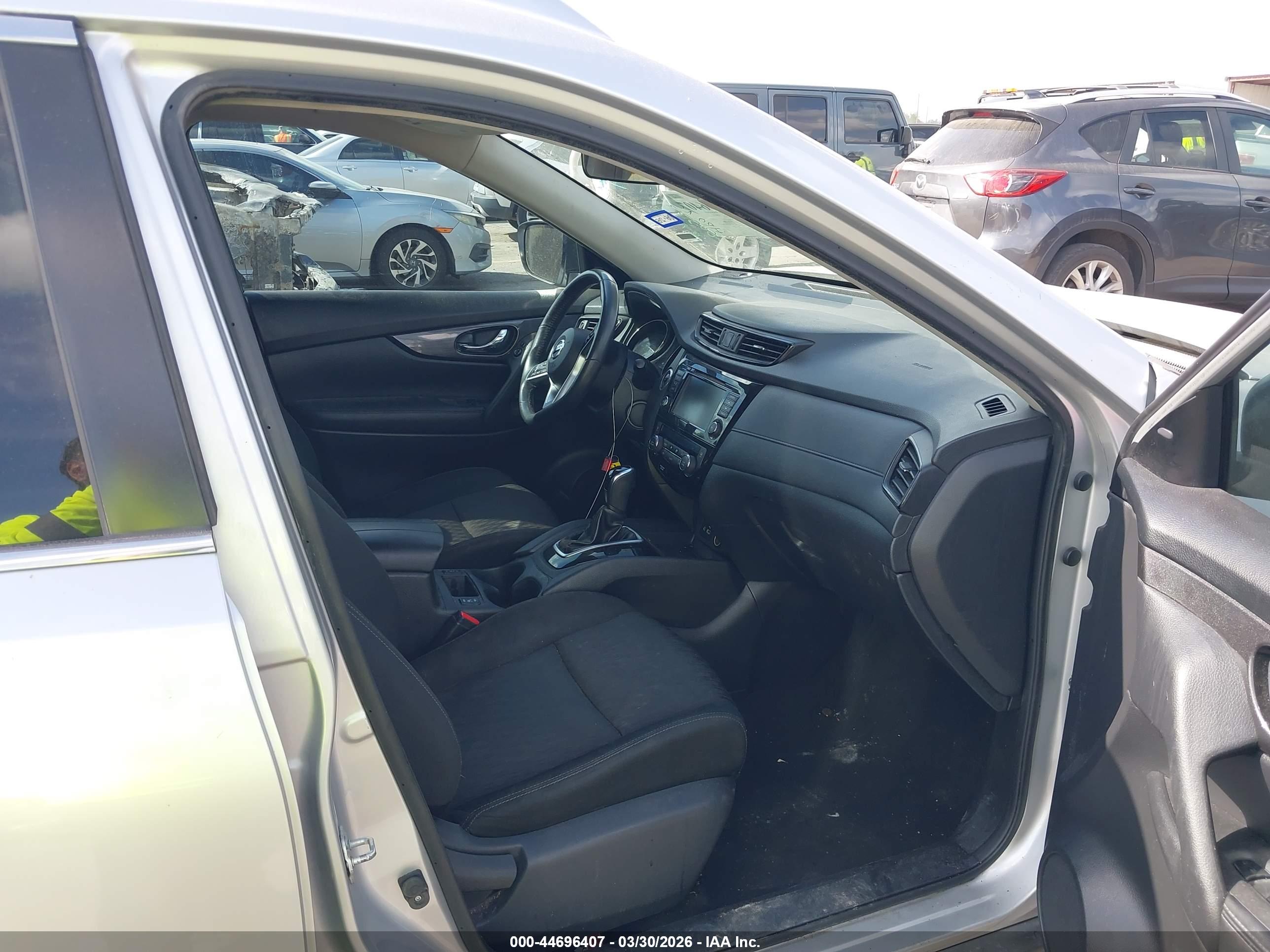 NISSAN ROGUE image 5