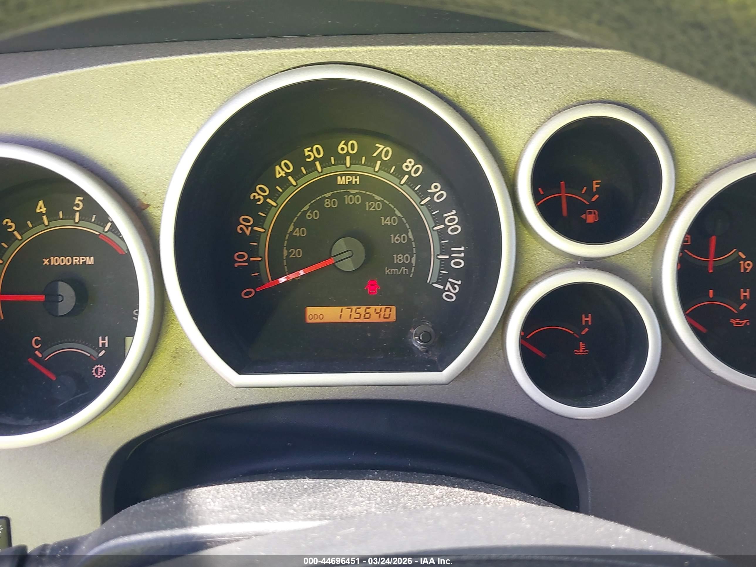 TOYOTA TUNDRA image 7