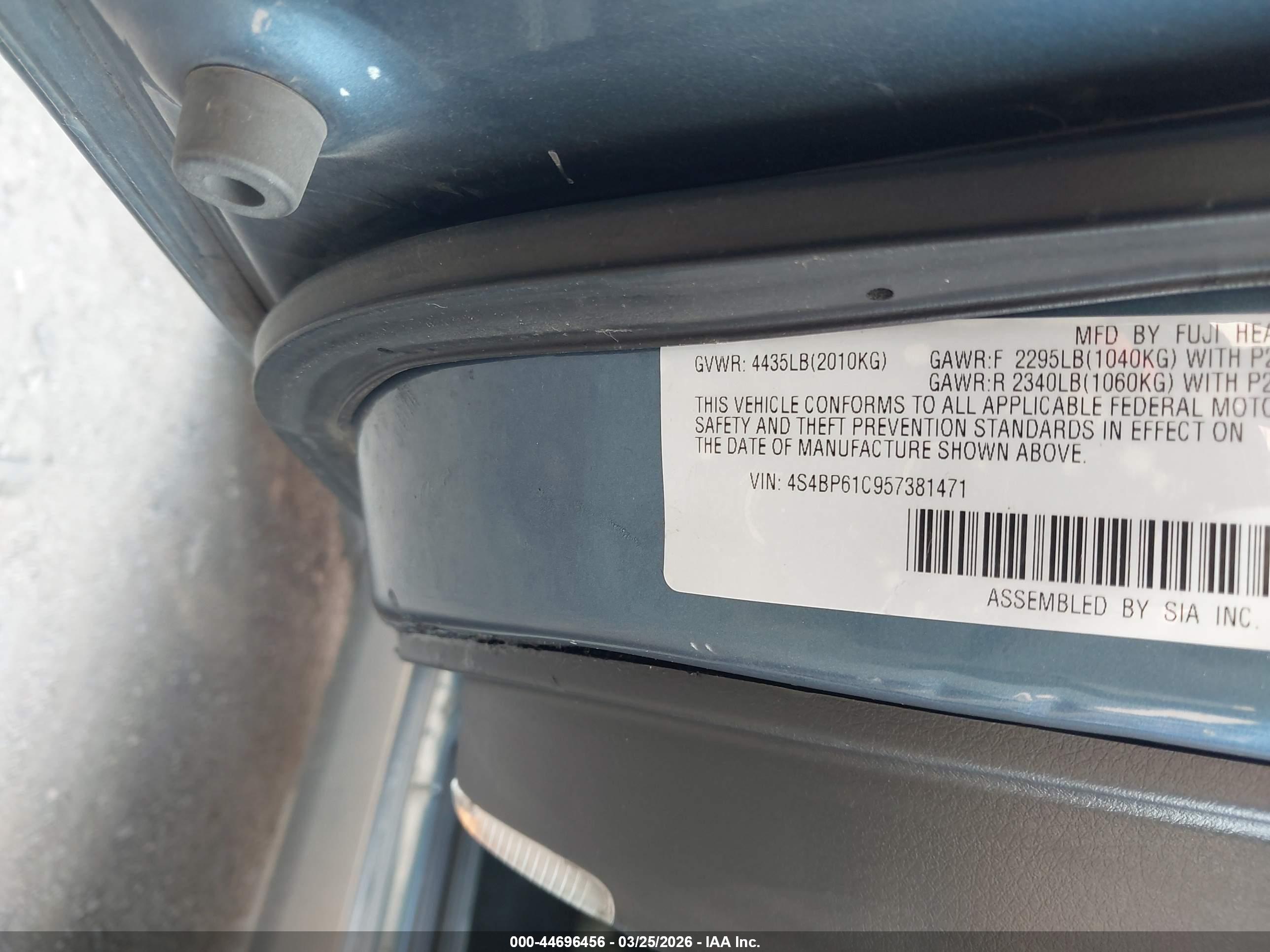 SUBARU OUTBACK image 9