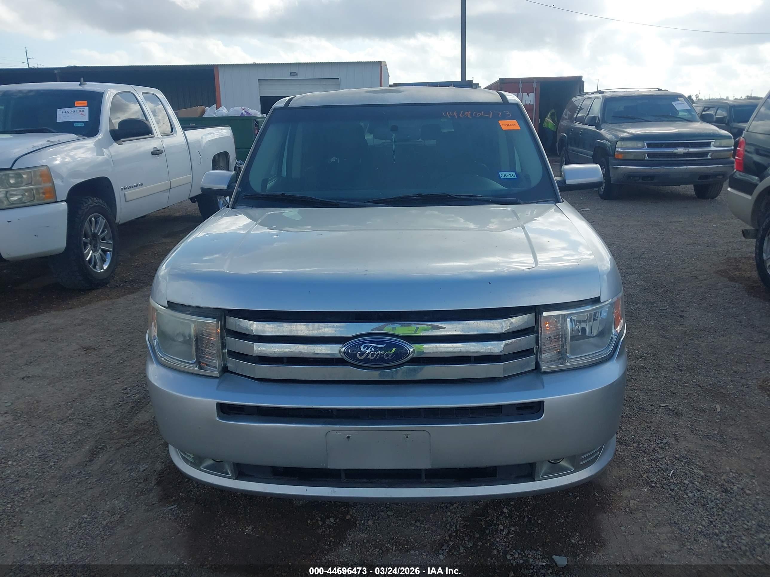 FORD FLEX image 6