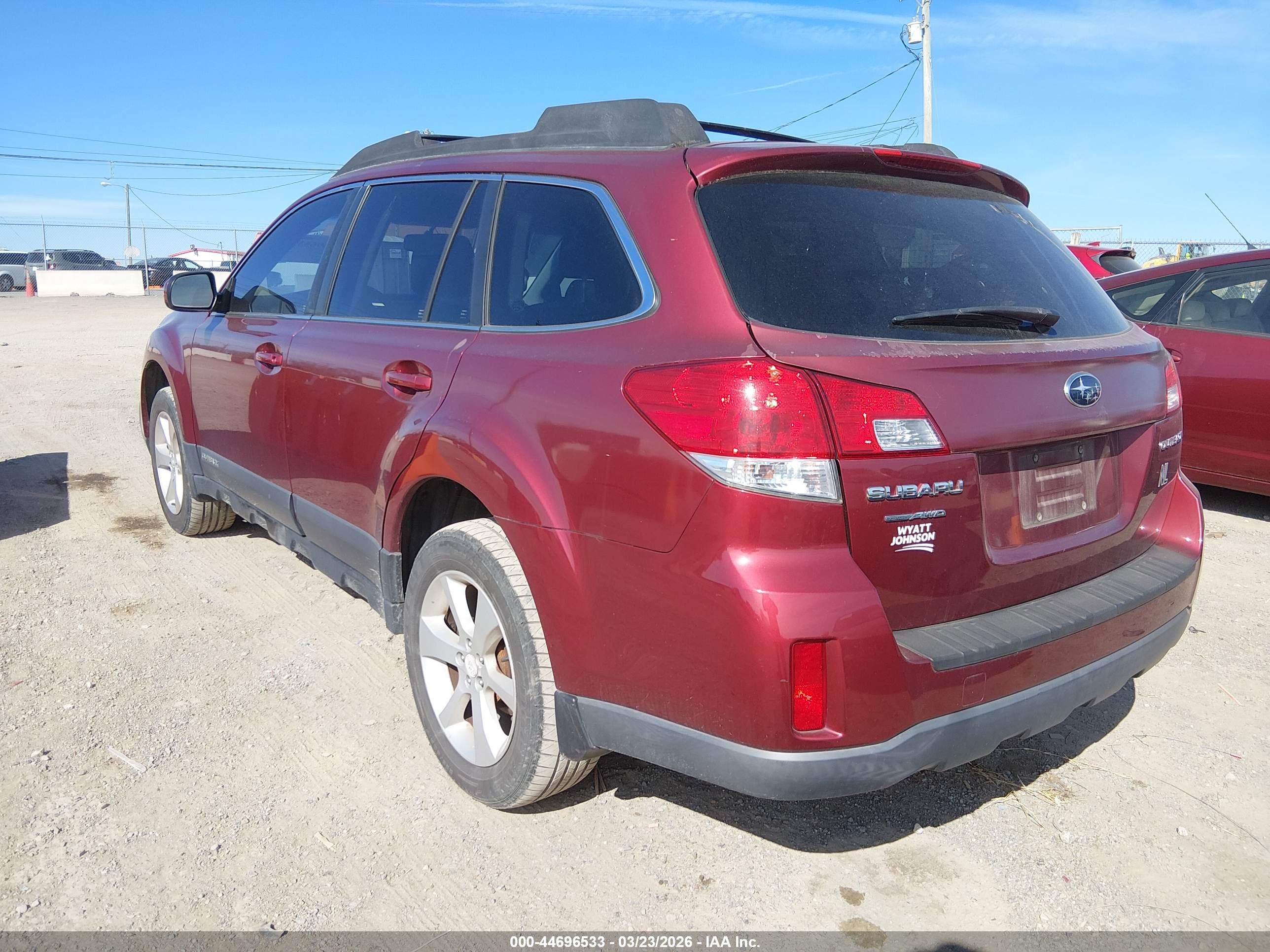 SUBARU OUTBACK image 3