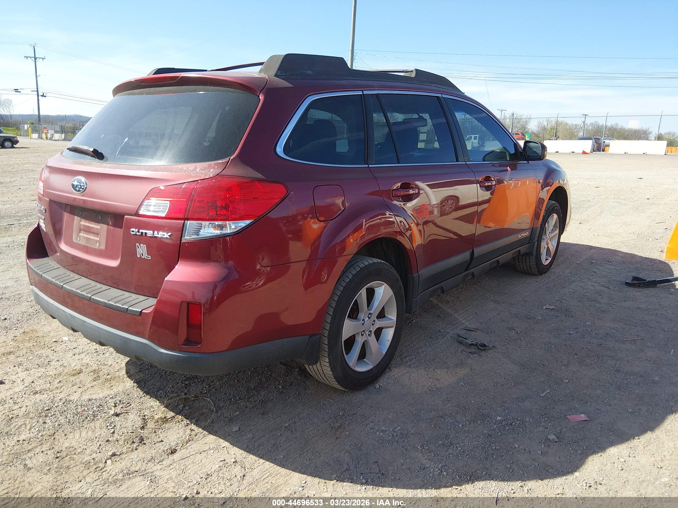 SUBARU OUTBACK image 4