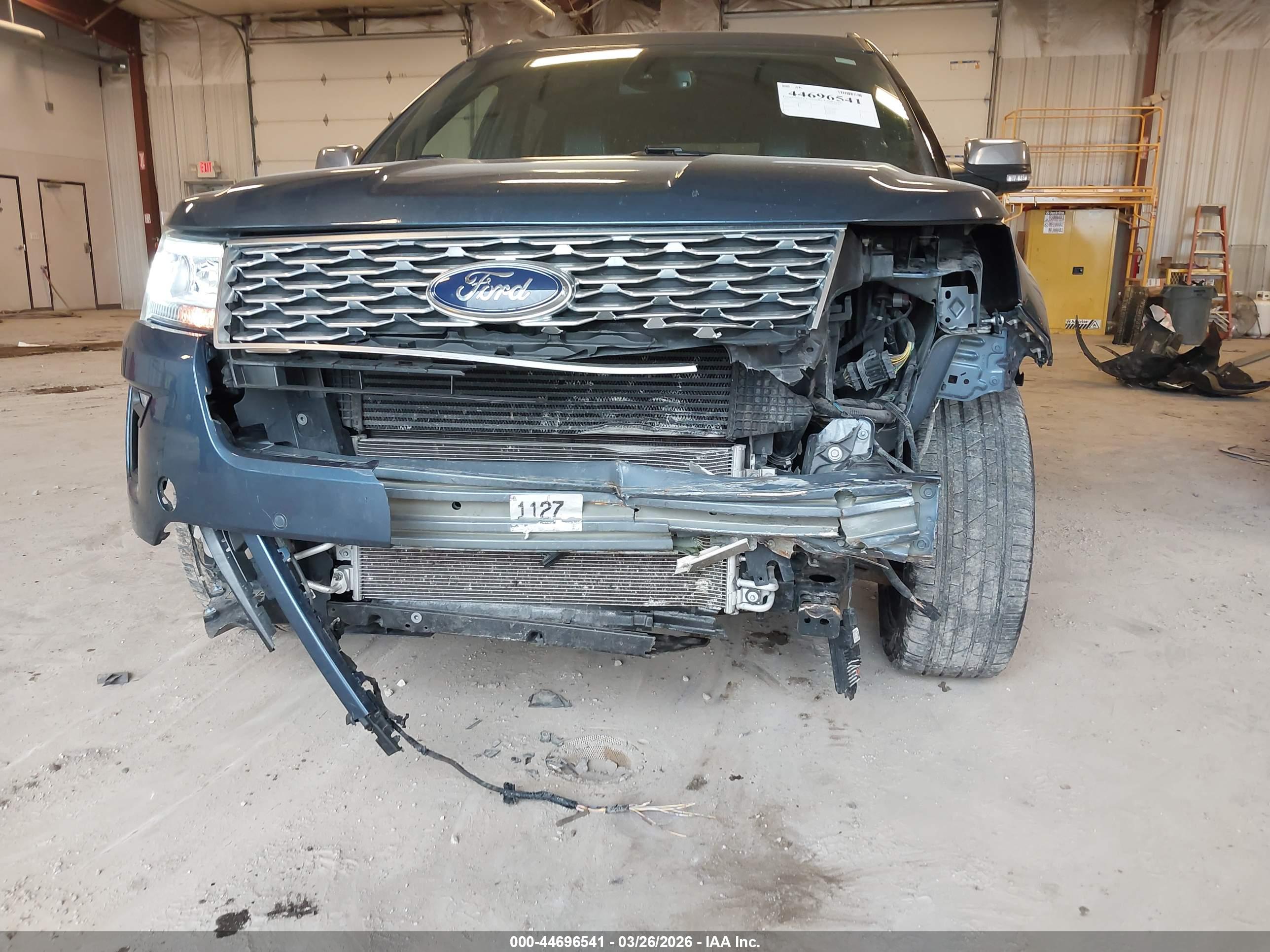 FORD EXPLORER image 6