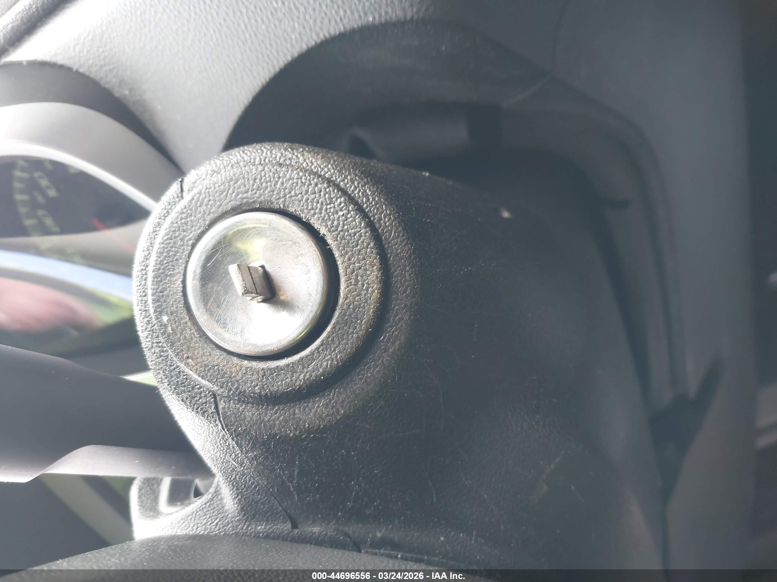 CHEVROLET EQUINOX image 11