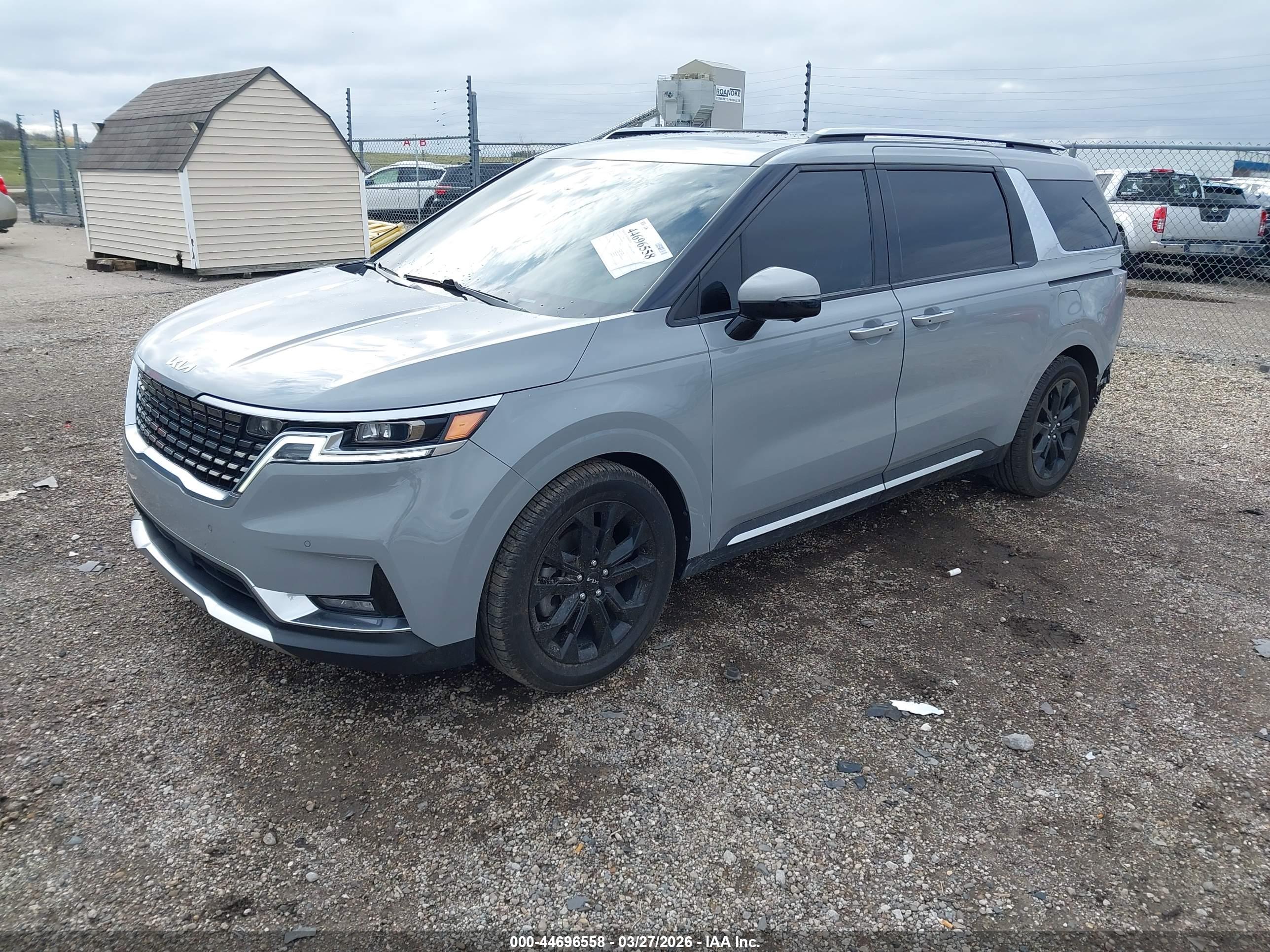 KIA CARNIVAL image 2