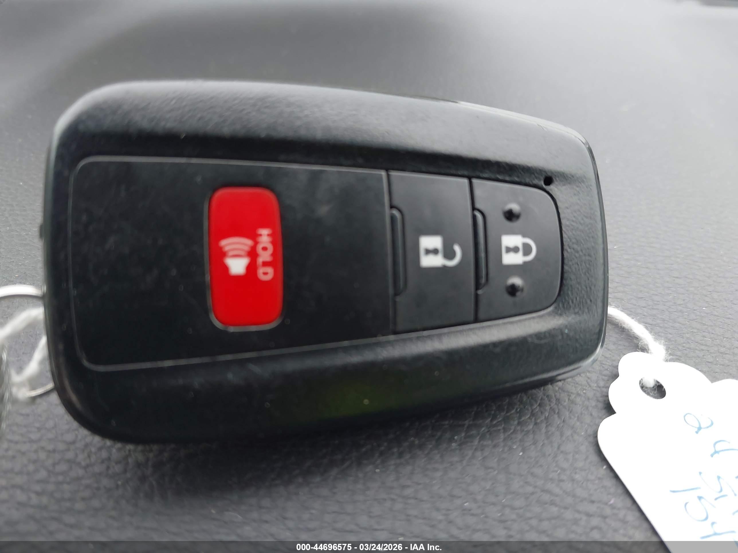TOYOTA RAV4 image 11