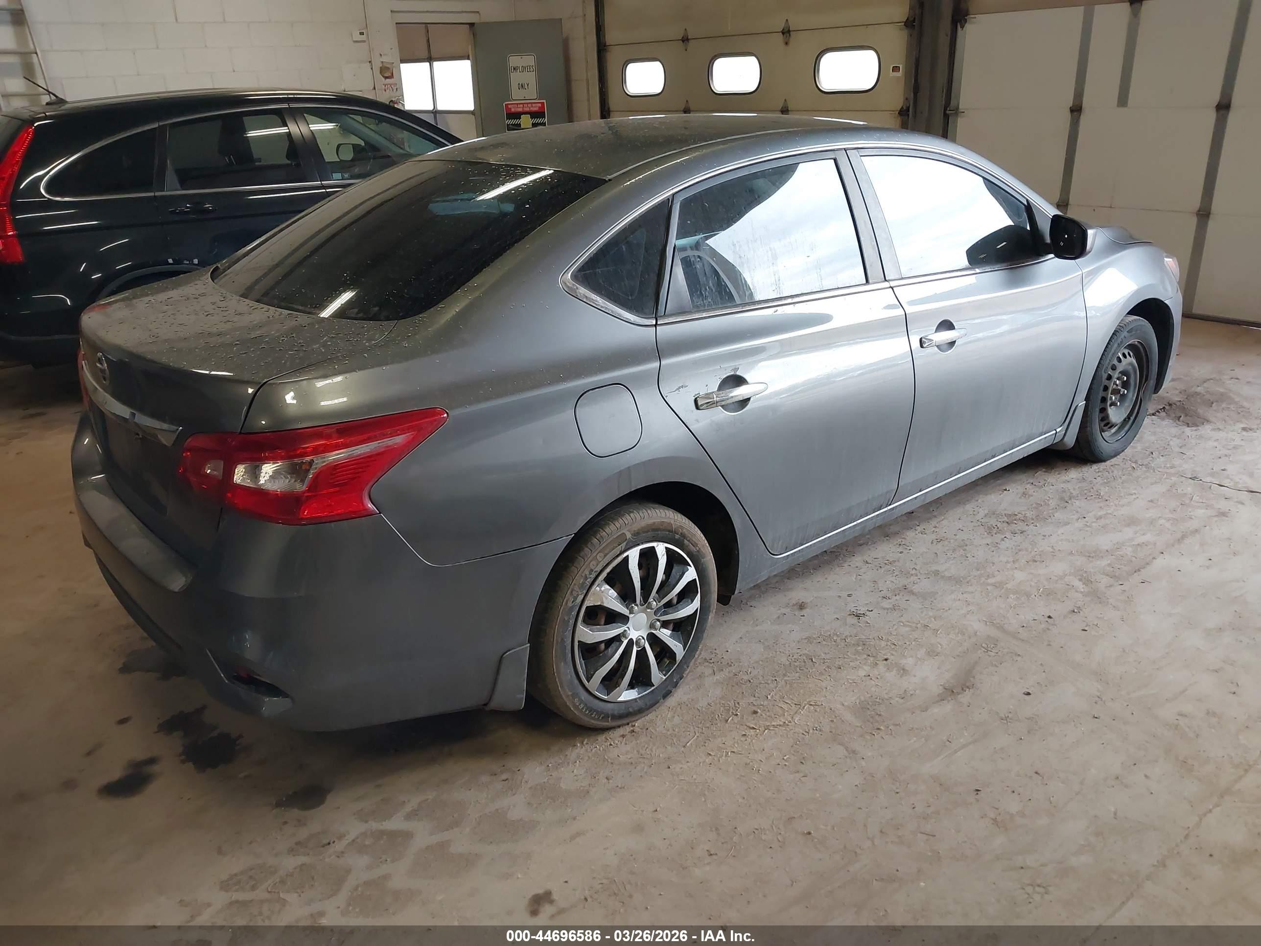 NISSAN SENTRA image 4