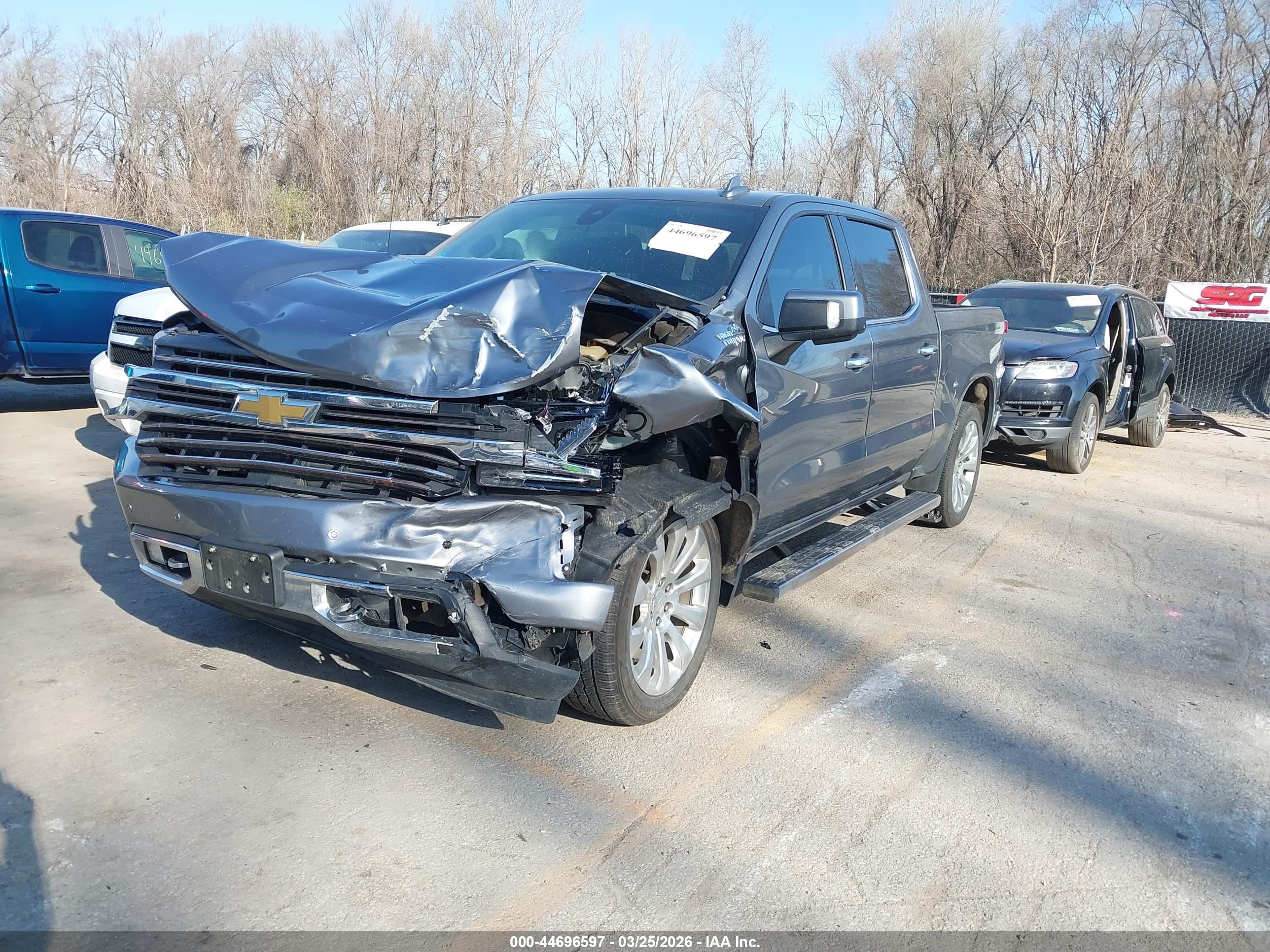 CHEVROLET SILVERADO image 2