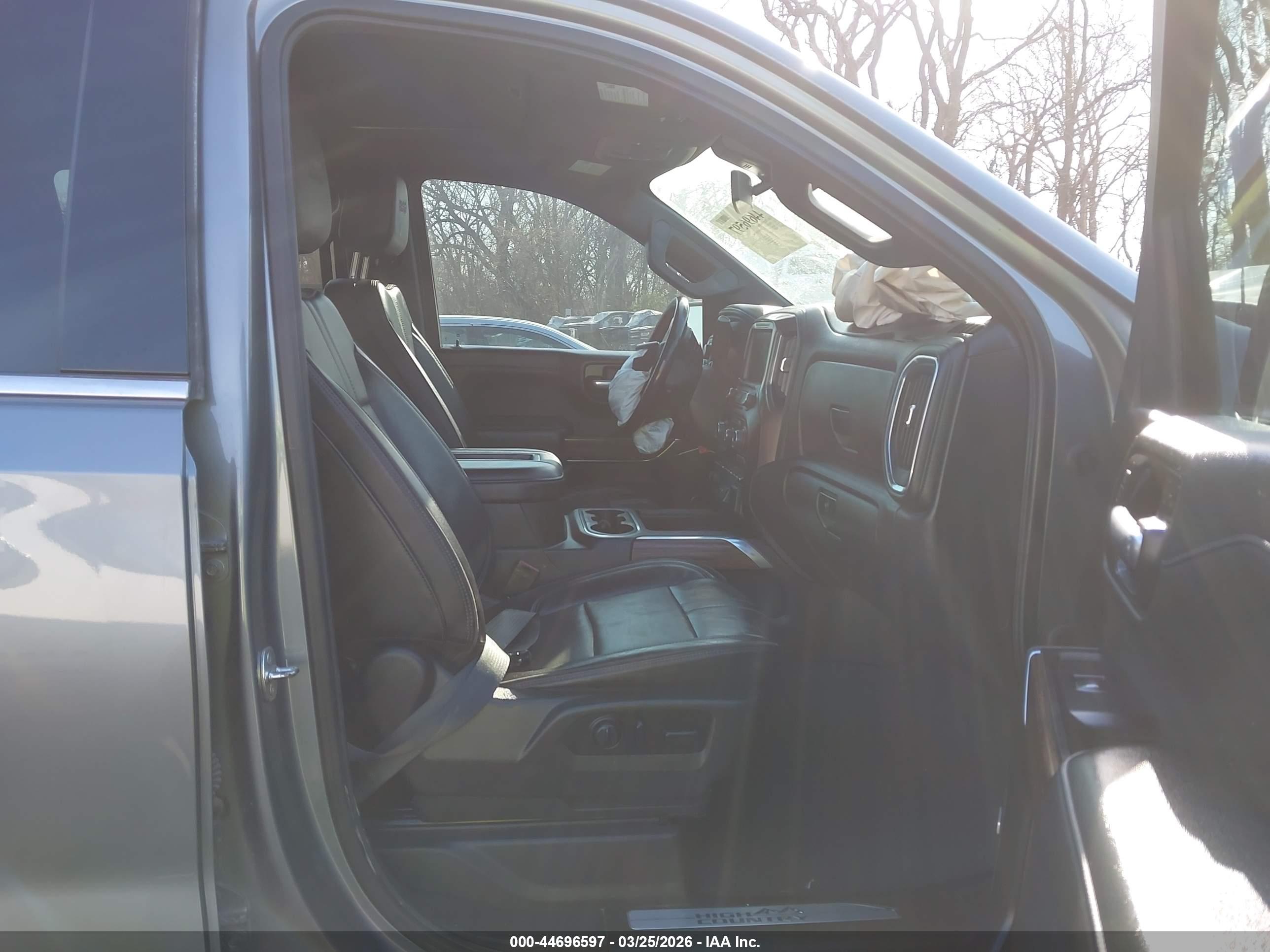 CHEVROLET SILVERADO image 5