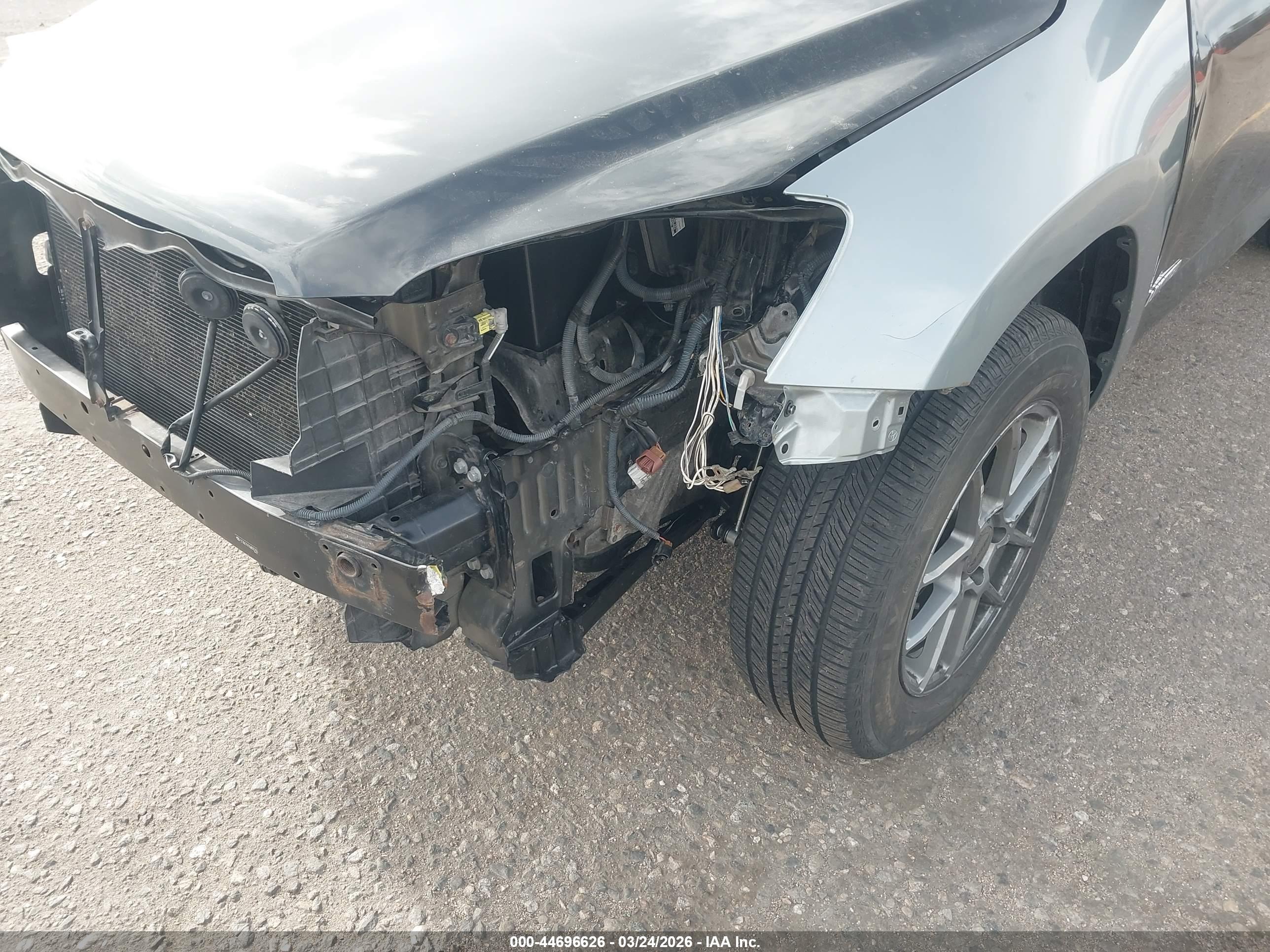 TOYOTA RAV4 image 6