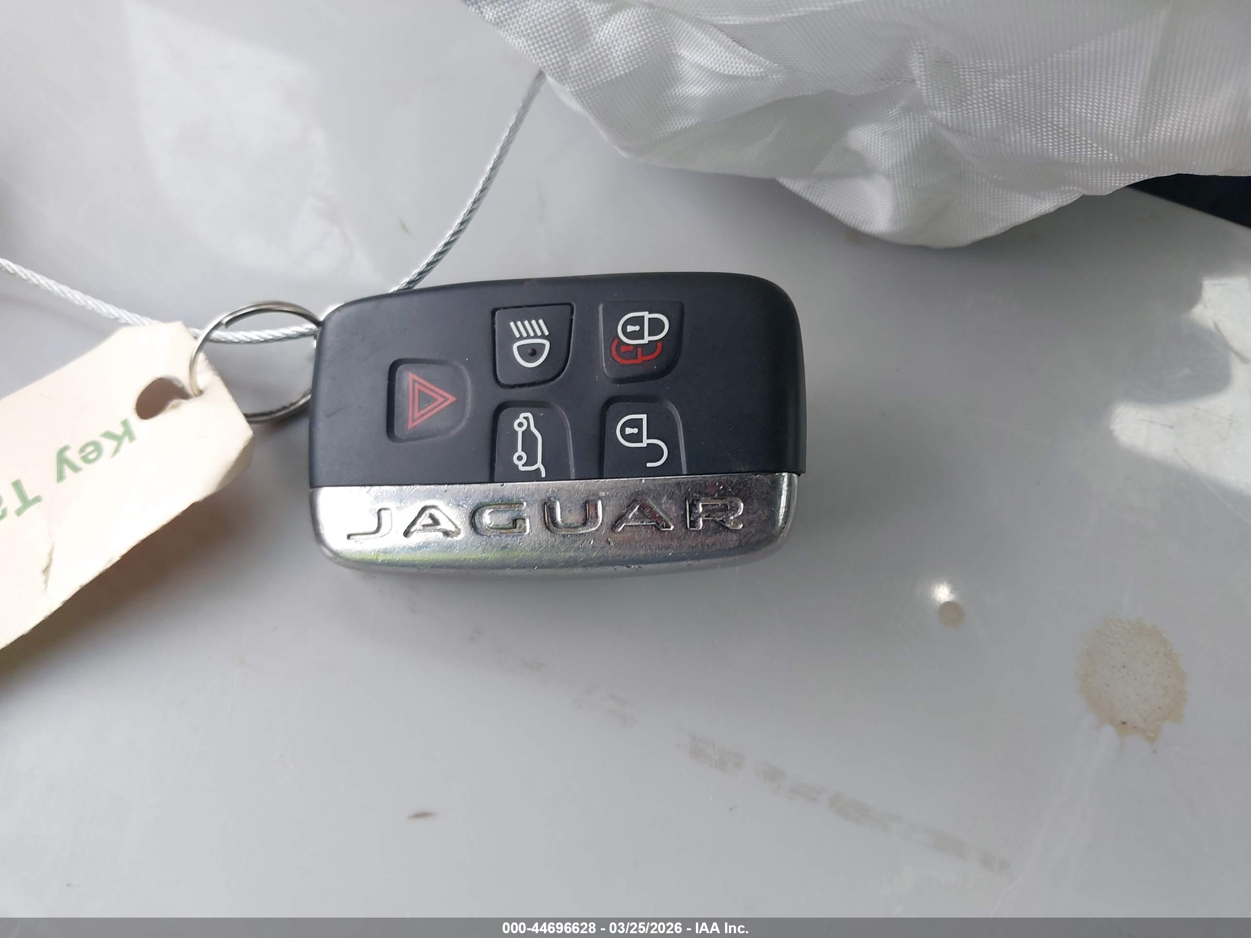 JAGUAR F-TYPE image 11