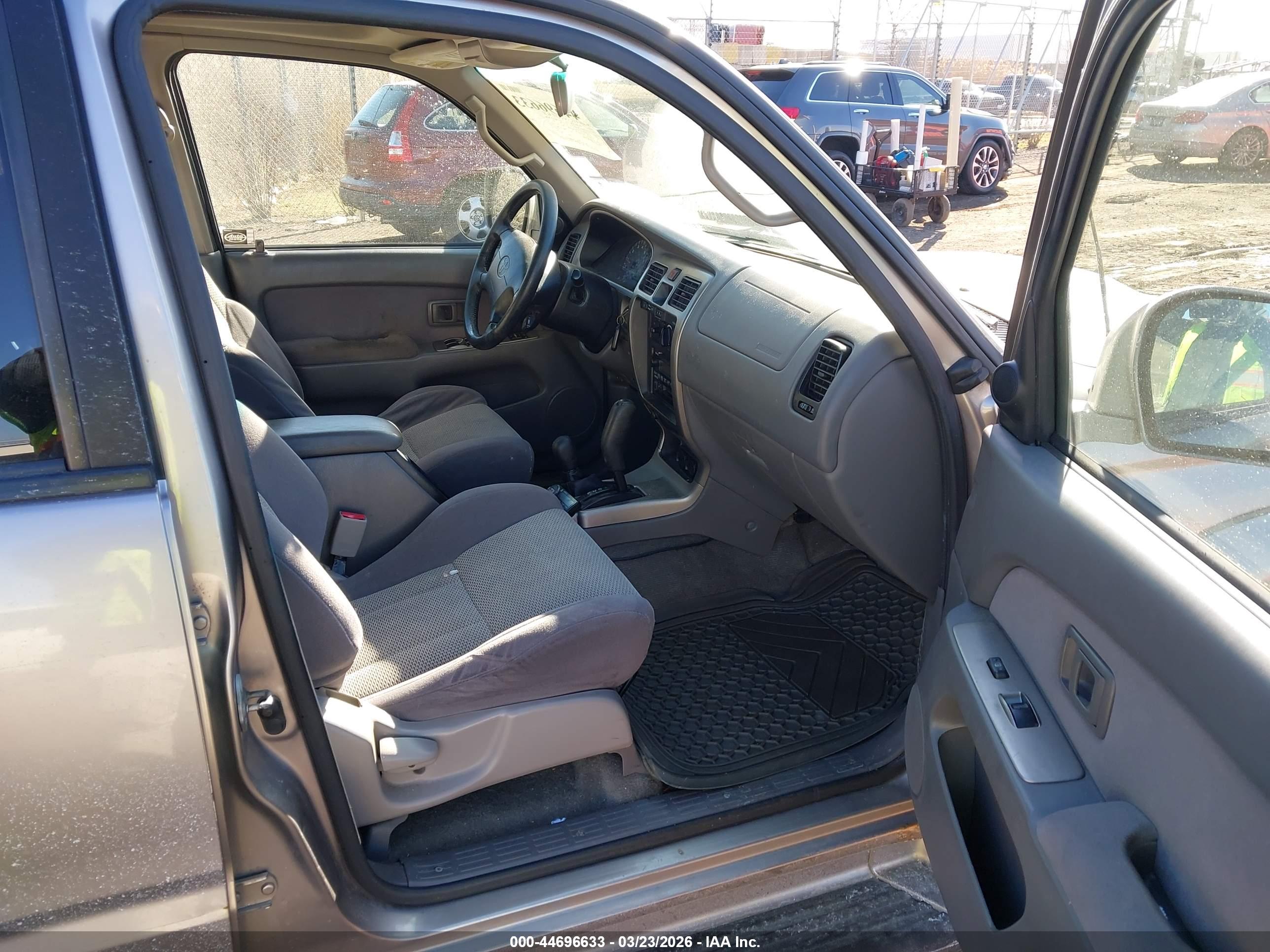 TOYOTA 4RUNNER image 5