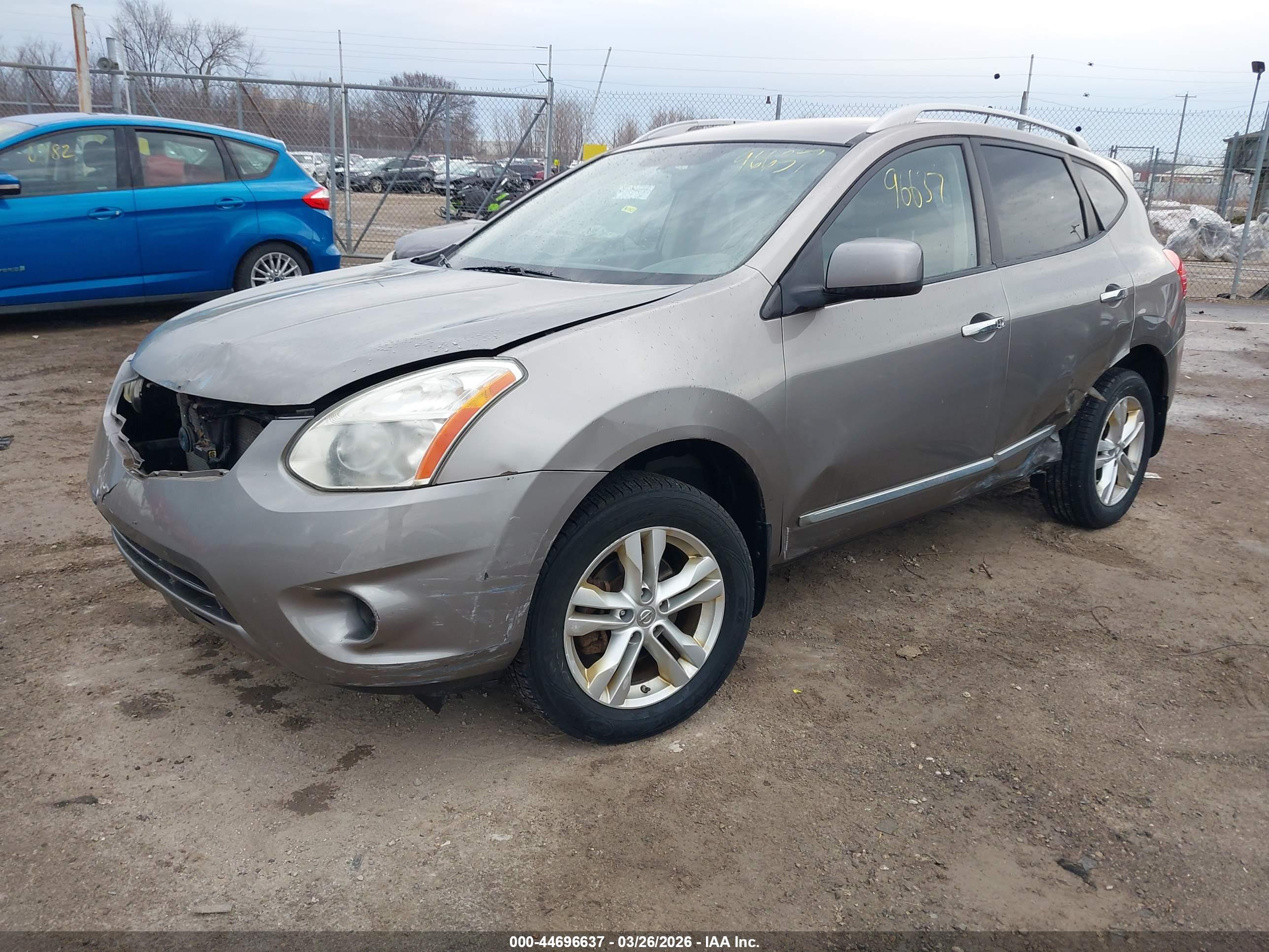 NISSAN ROGUE image 2