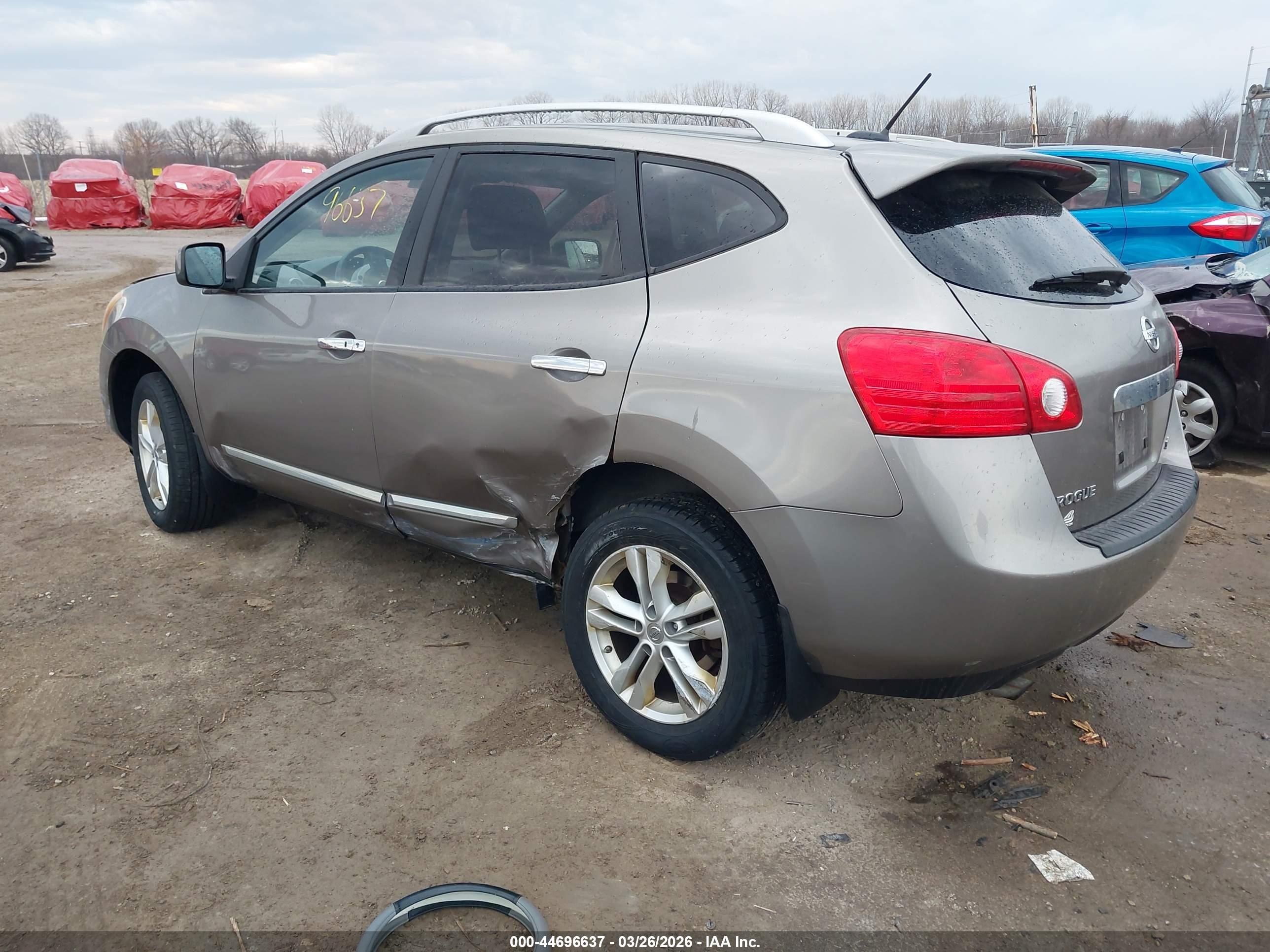 NISSAN ROGUE image 3